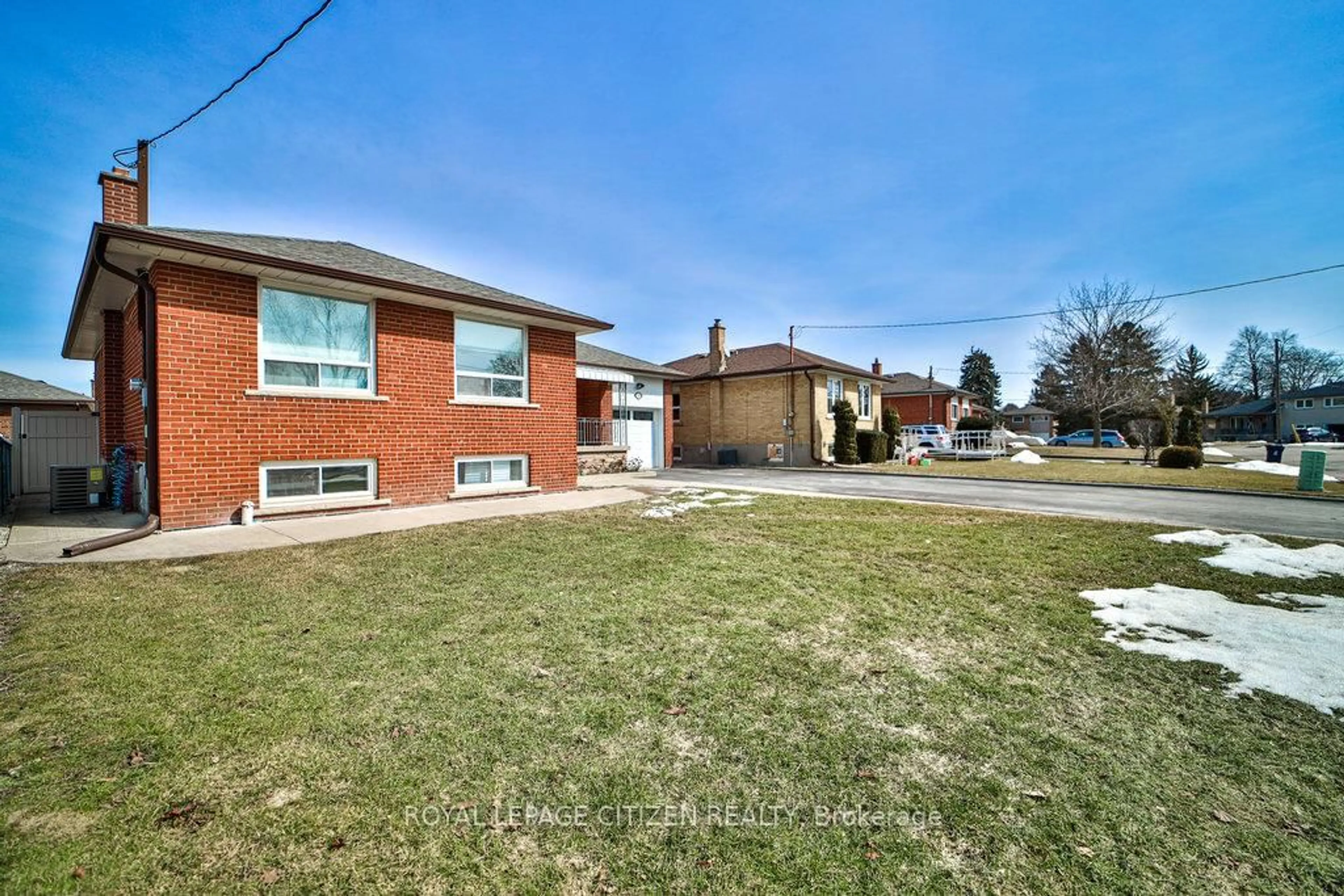 Home with brick exterior material, street for 34 Belleglade Crt, Toronto Ontario M9M 2W4