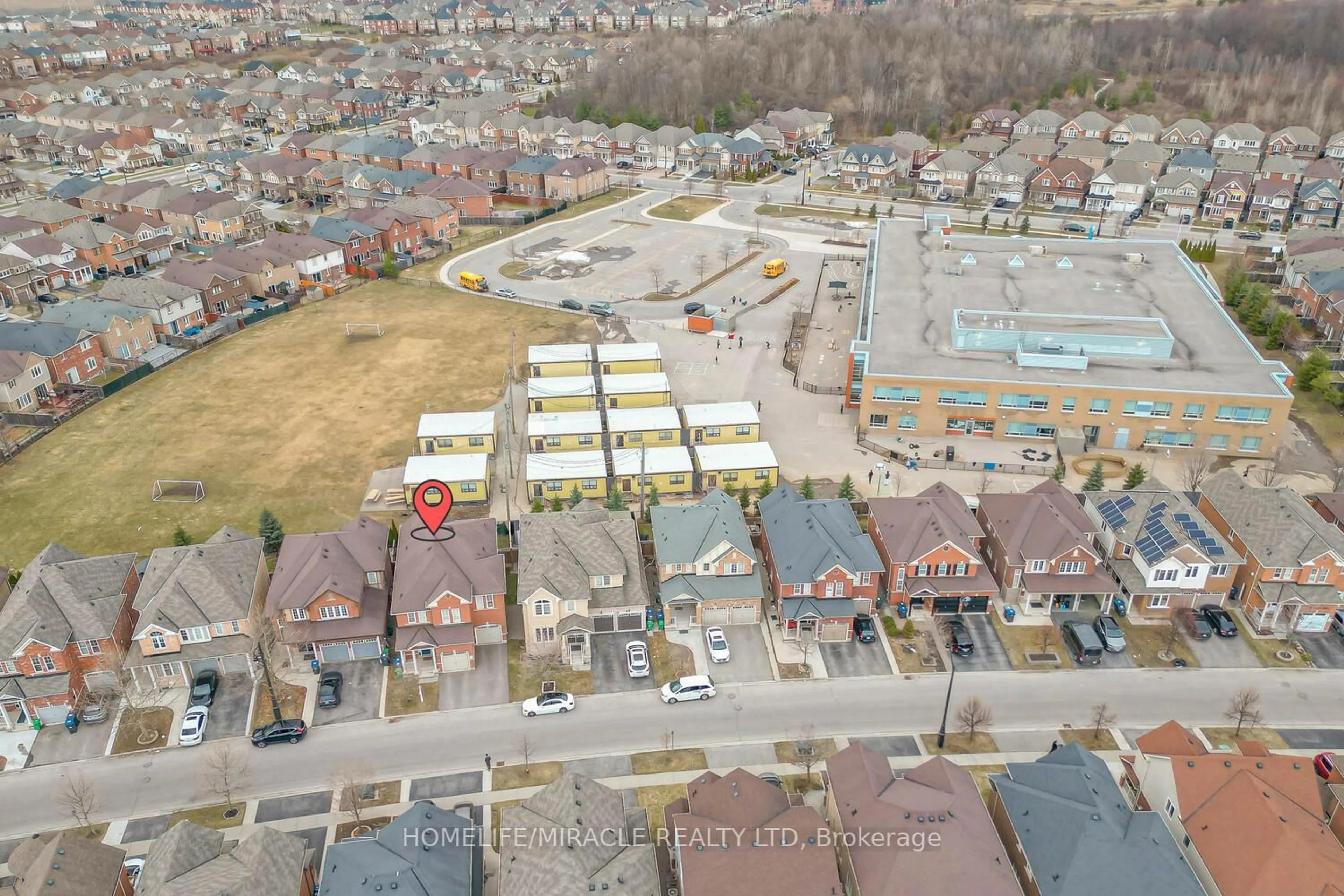 A pic from outside/outdoor area/front of a property/back of a property/a pic from drone, street for 32 Agricola Rd, Brampton Ontario L7A 0V1