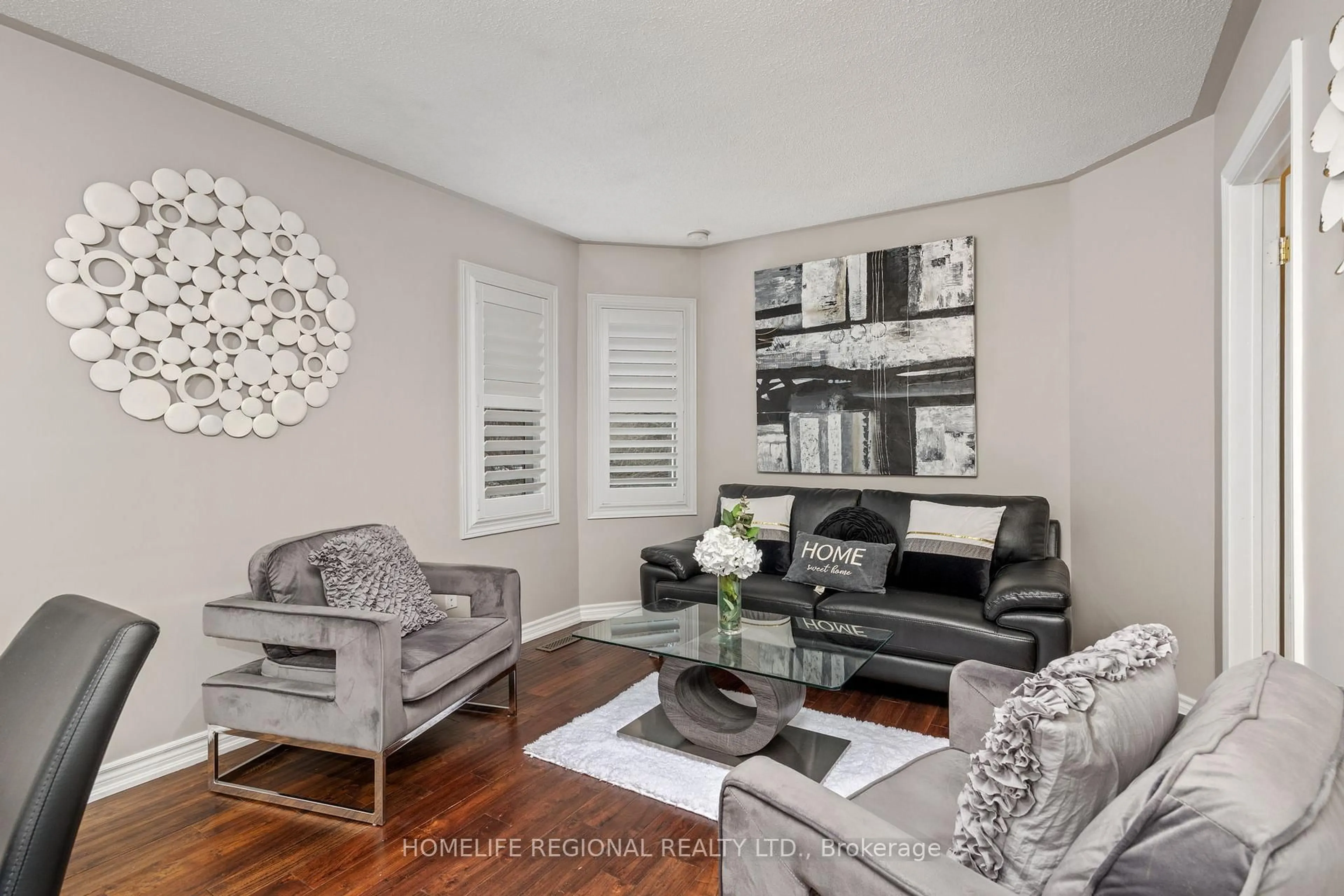 Living room with furniture, unknown for 20 Ruddell Cres, Halton Hills Ontario L7G 5N4