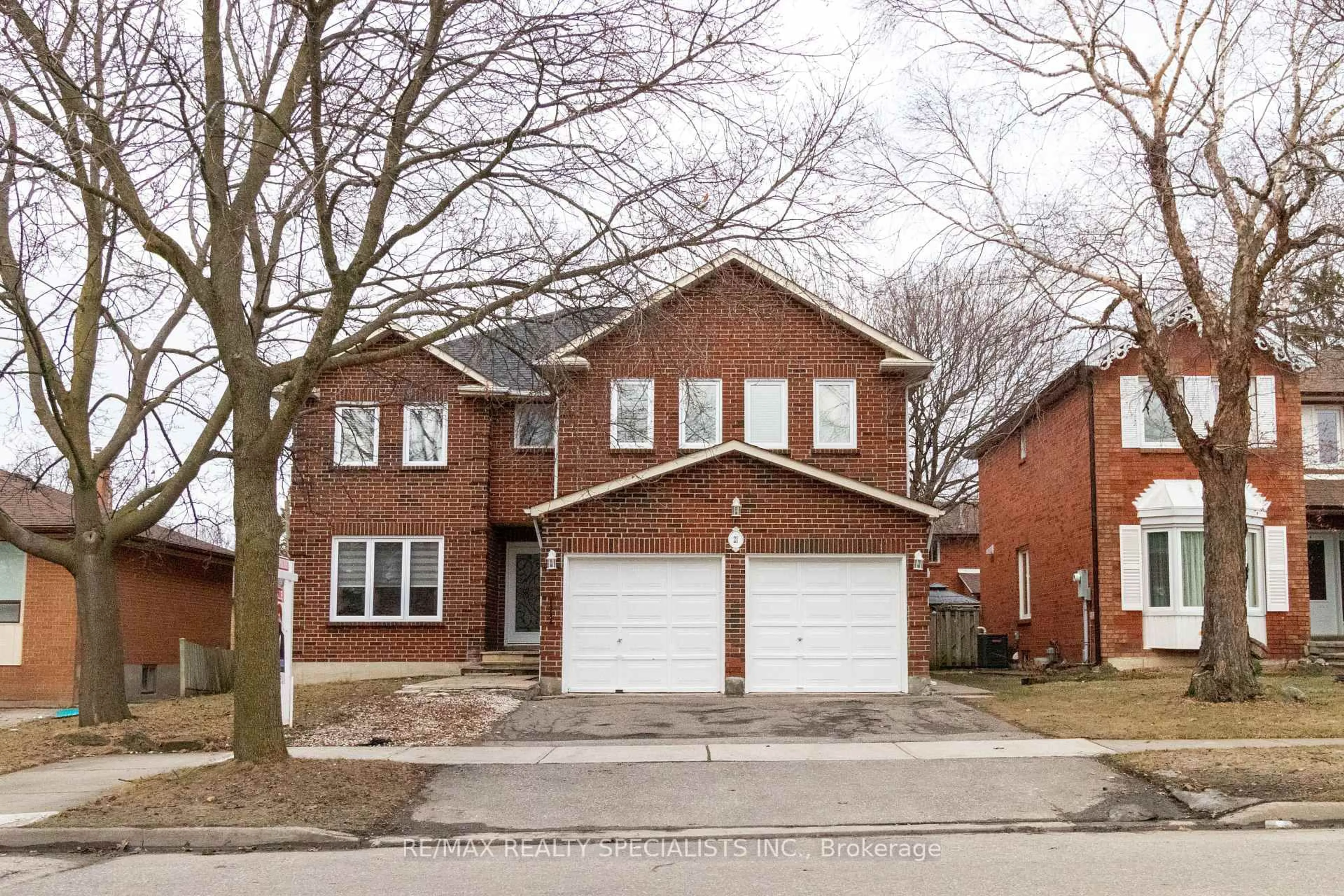 Home with brick exterior material, street for 21 Bristol Ave, Brampton Ontario L6X 2B1