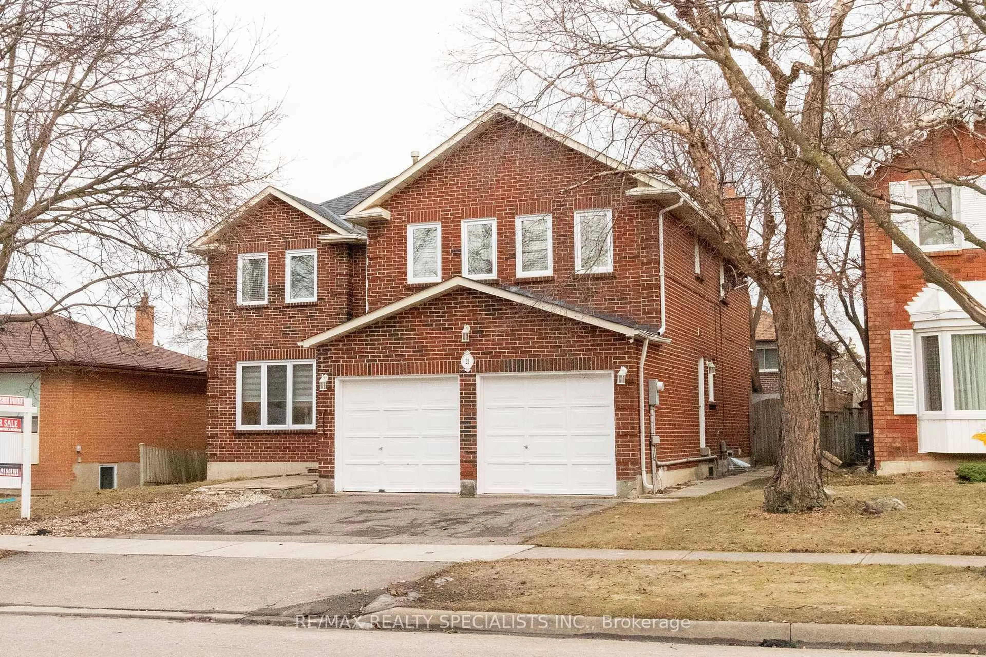 Home with brick exterior material, street for 21 Bristol Ave, Brampton Ontario L6X 2B1