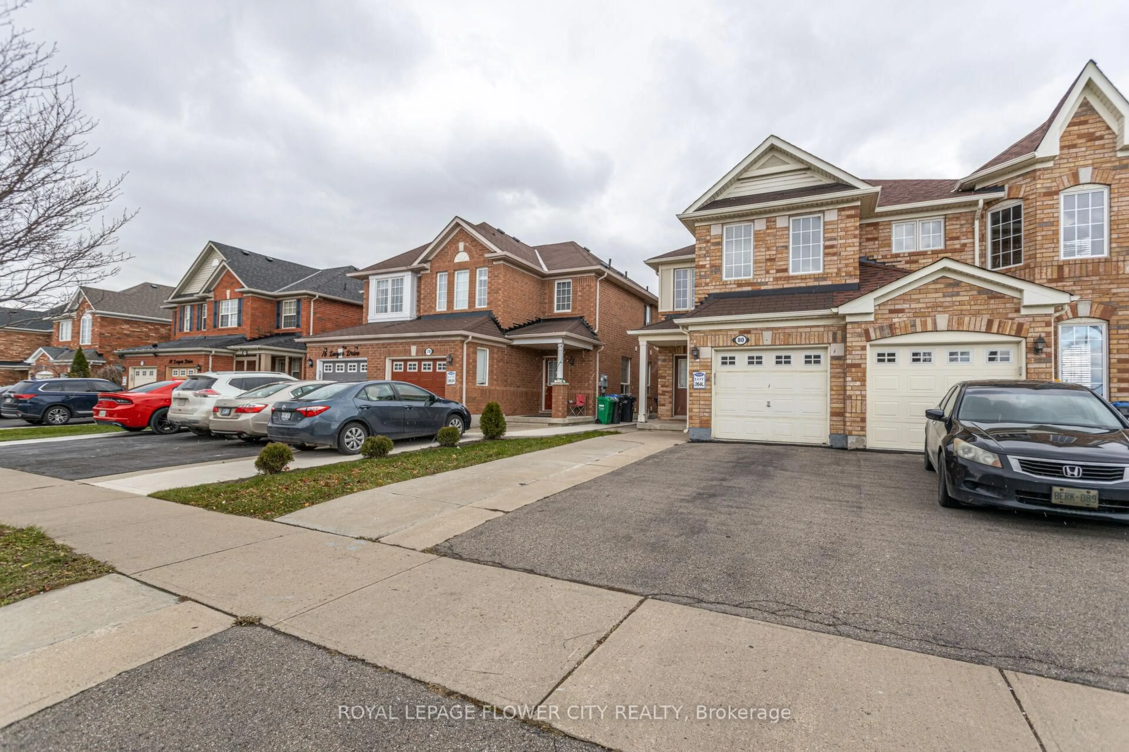 A pic from outside/outdoor area/front of a property/back of a property/a pic from drone, street for 80 Dwyer Dr, Brampton Ontario L6S 0B1