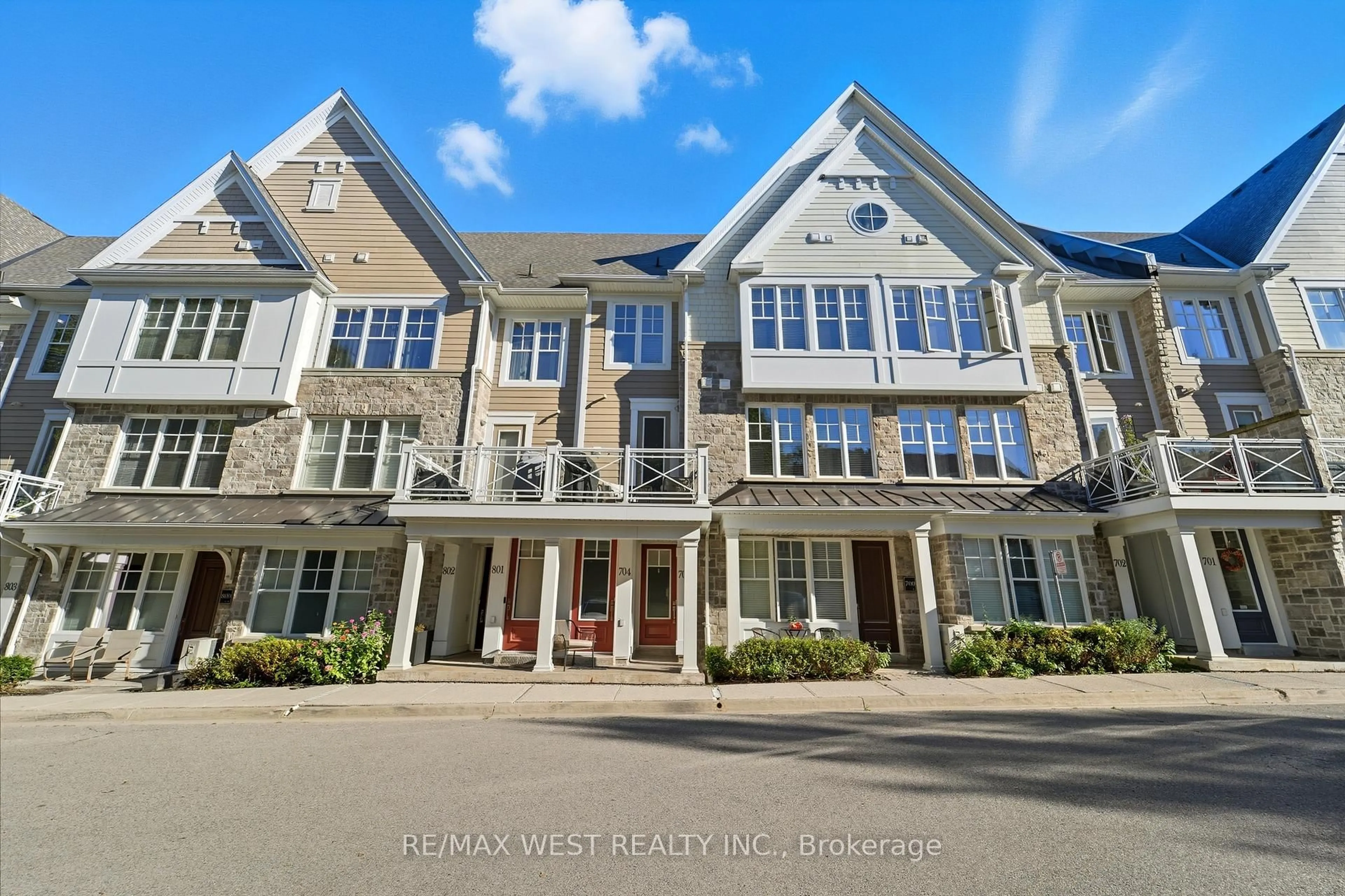 Unknown for 1011 Deta Rd #703, Mississauga Ontario L5E 0A2