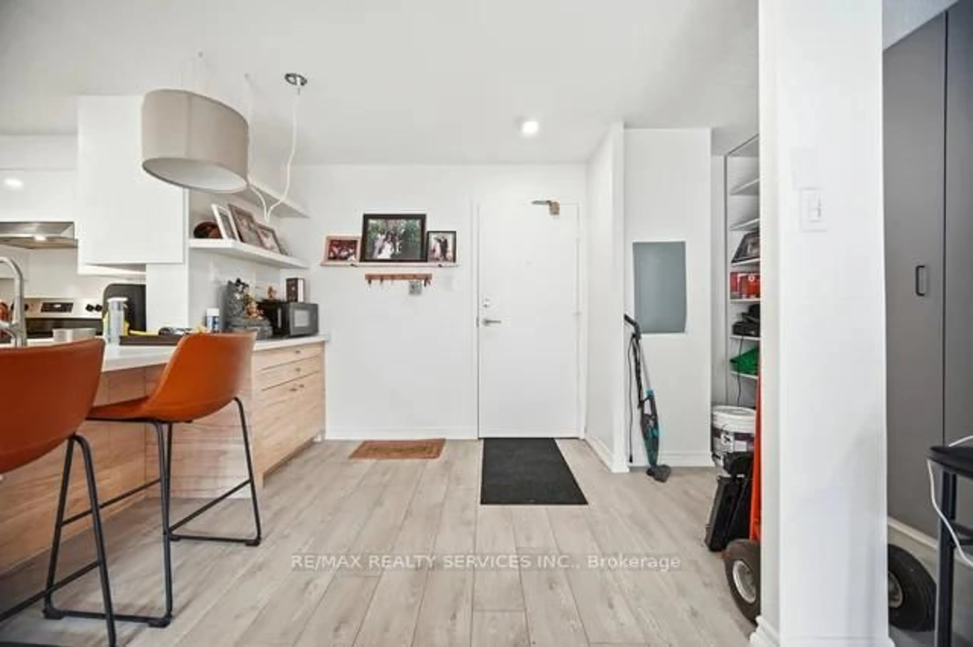 Unknown for 4185 Shipp Dr #115, Mississauga Ontario L4Z 2Y8