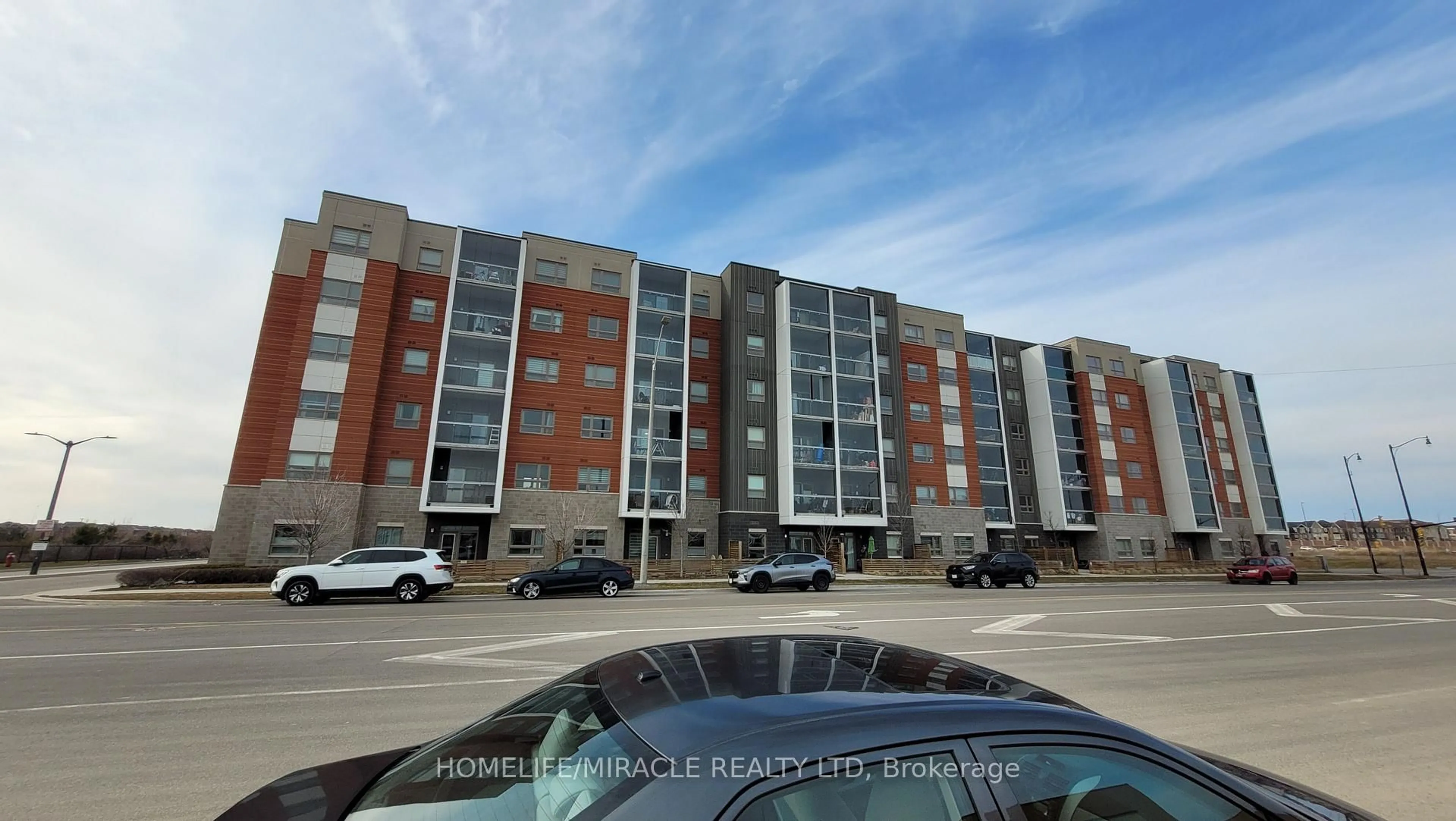 A pic from outside/outdoor area/front of a property/back of a property/a pic from drone, building for 200 Lagerfeld Dr #318, Brampton Ontario L7A 5G5