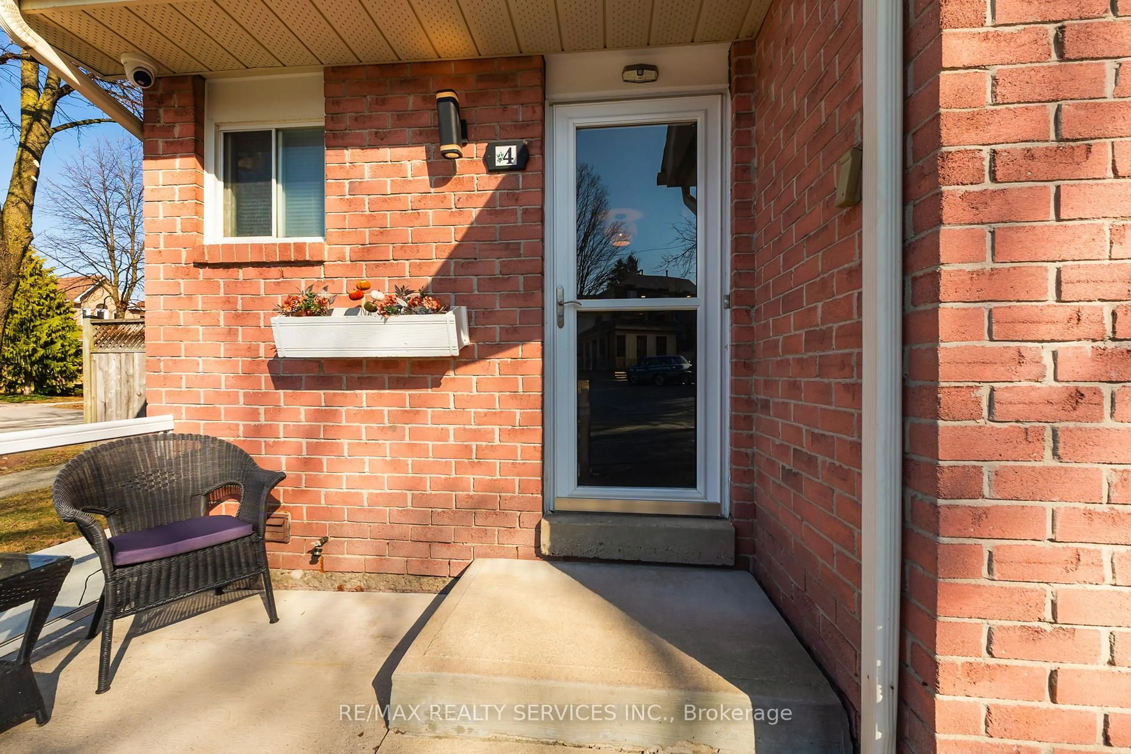 Unknown for 4 Scribner Crt, Brampton Ontario L6Z 2N1