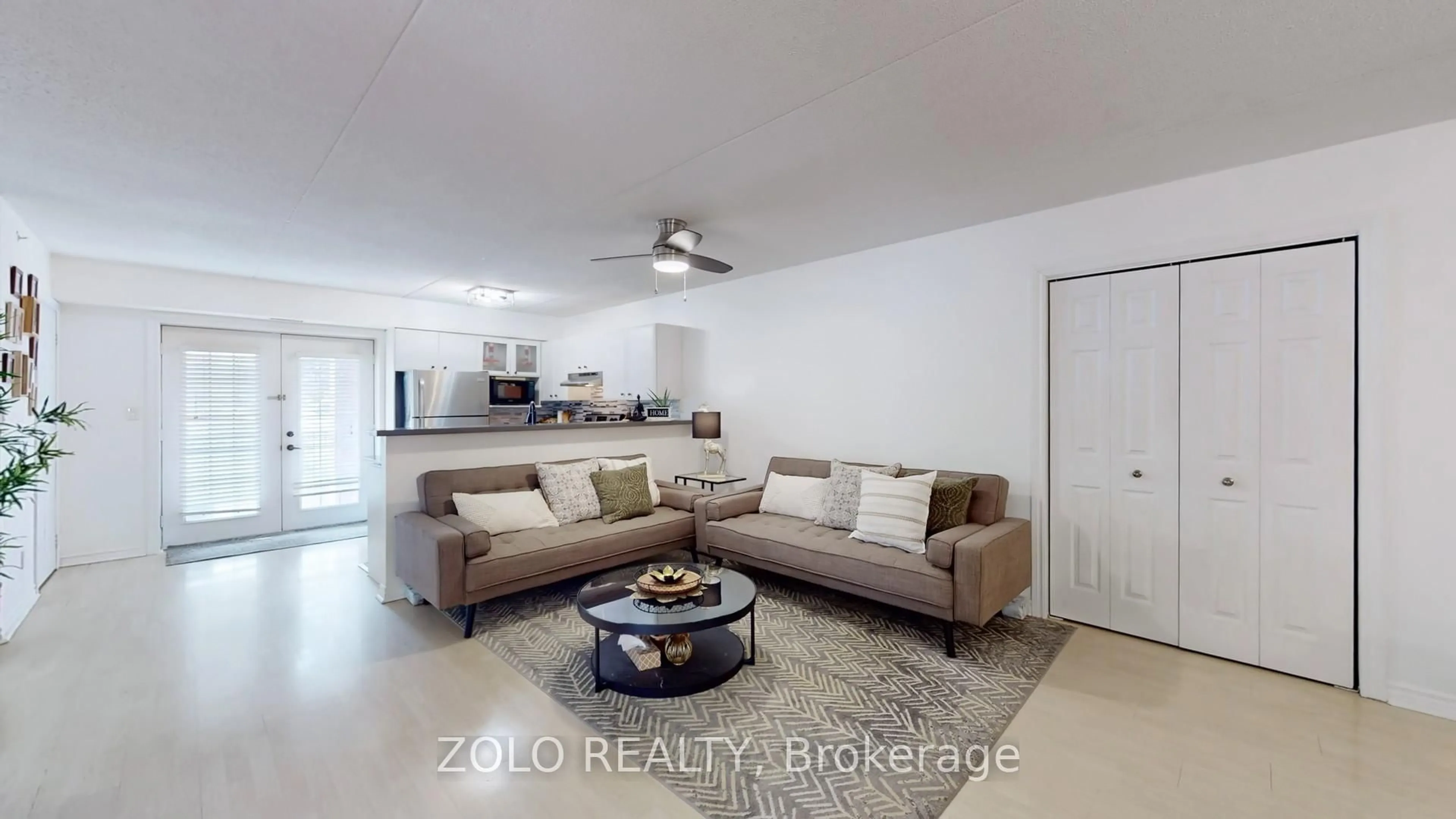 Living room with furniture, unknown for 4003 Kilmer Dr #111, Burlington Ontario L7M 4M1