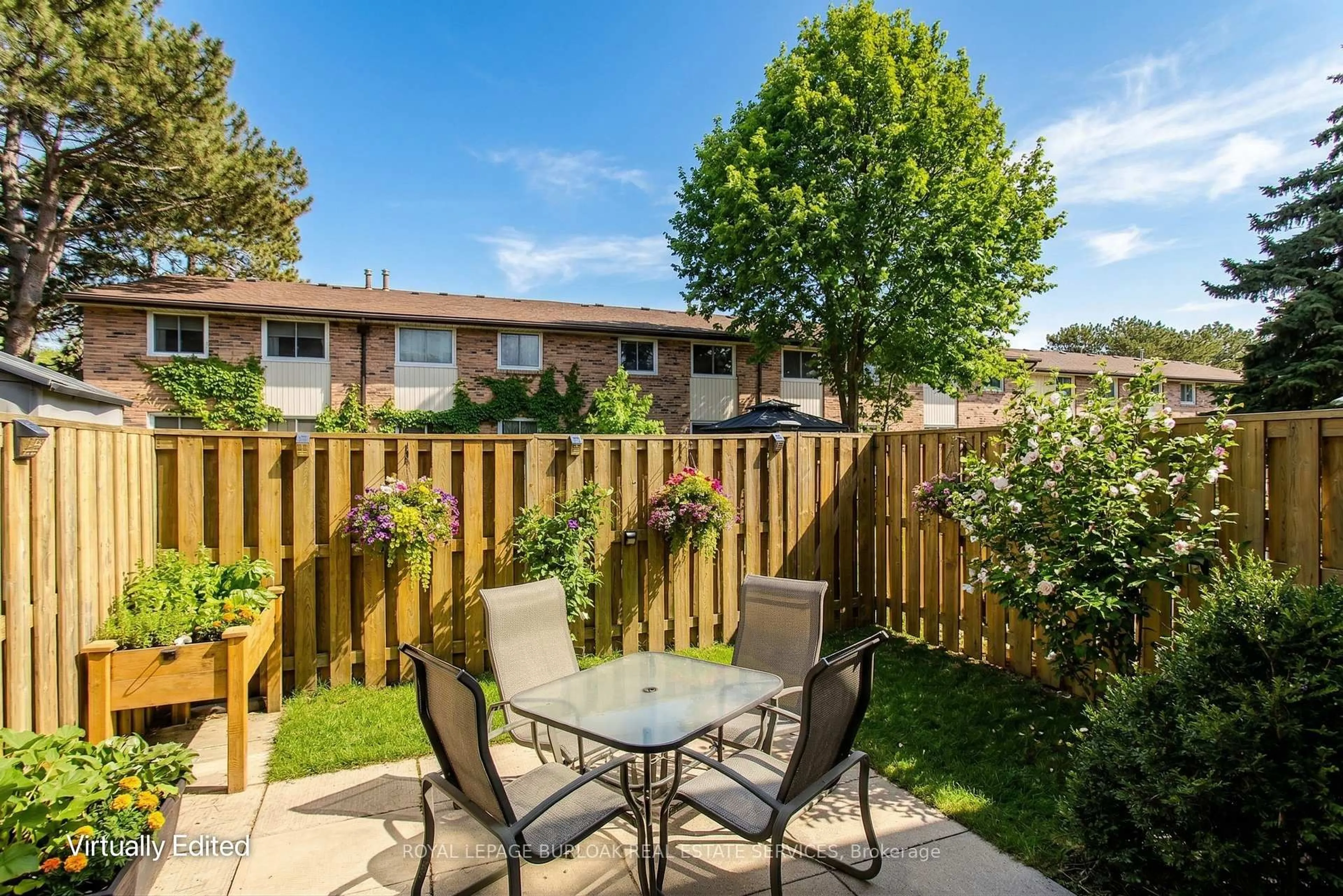 Patio, street for 660 Oxford Rd #53, Burlington Ontario L7N 3M1