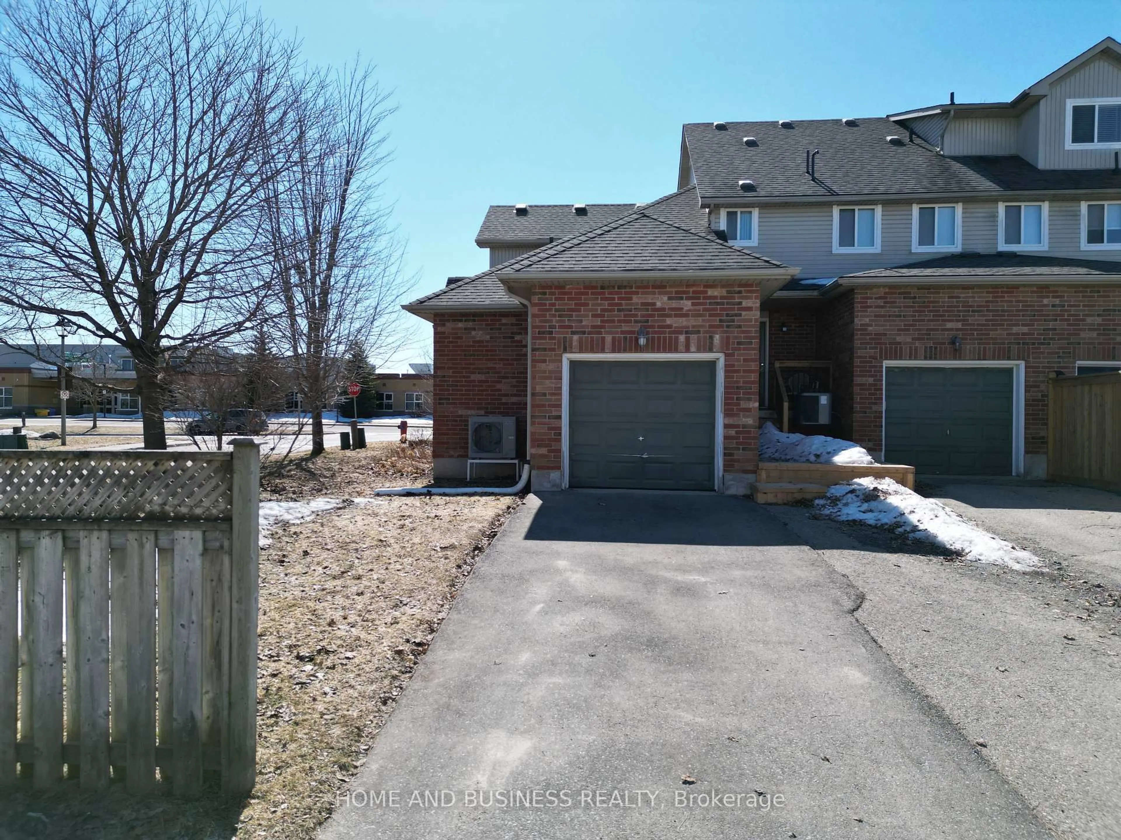 A pic from outside/outdoor area/front of a property/back of a property/a pic from drone, street for 91 Montgomery Blvd, Orangeville Ontario L9W 5H6