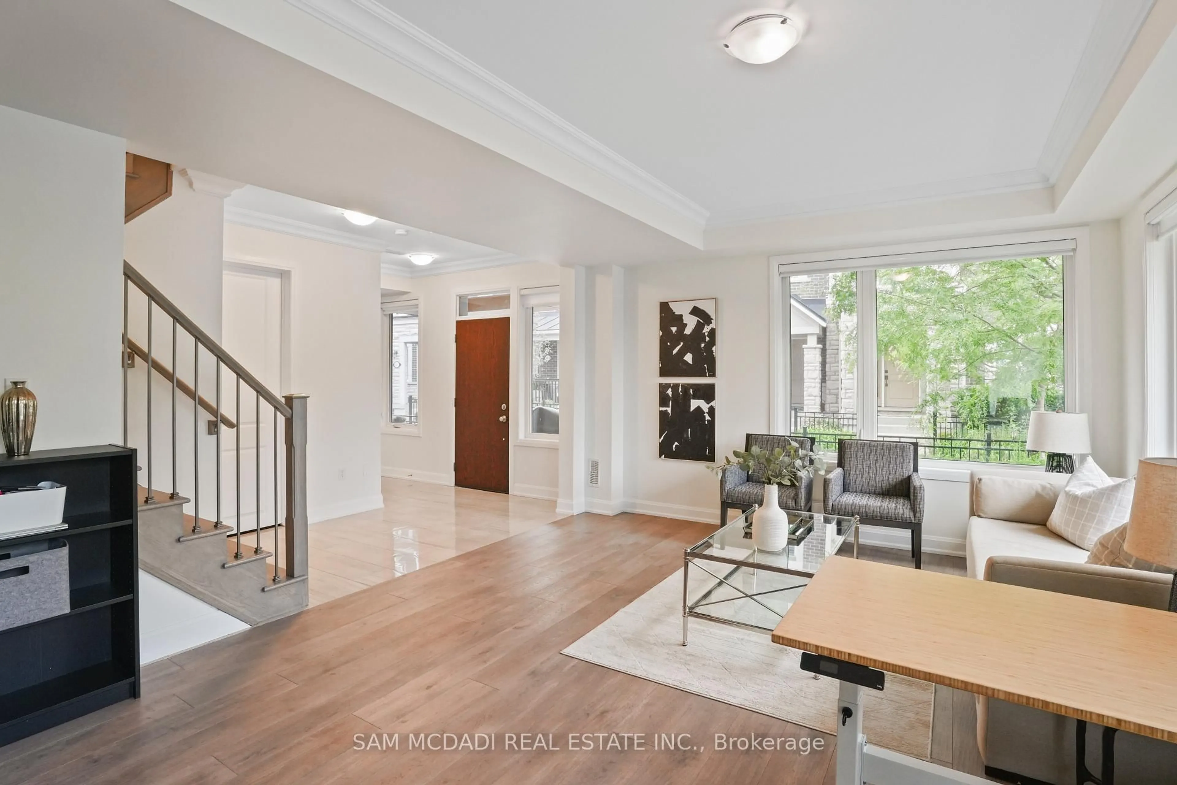 Indoor entryway for 3006 Creekshore Common #34, Oakville Ontario L6M 0Y6