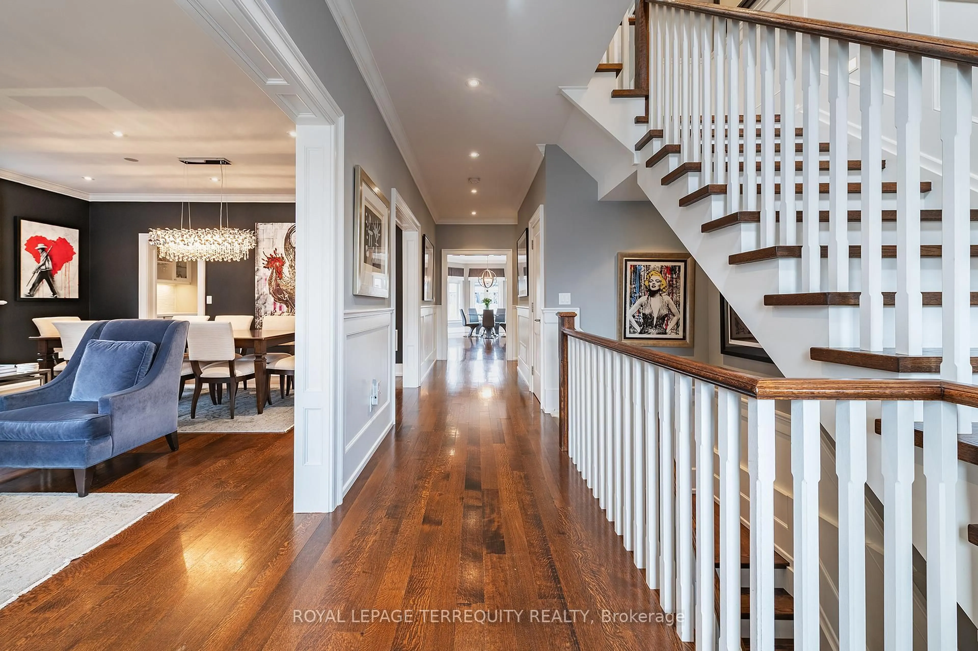 Indoor entryway for 72 EAGLE Rd, Toronto Ontario M8Z 4J2