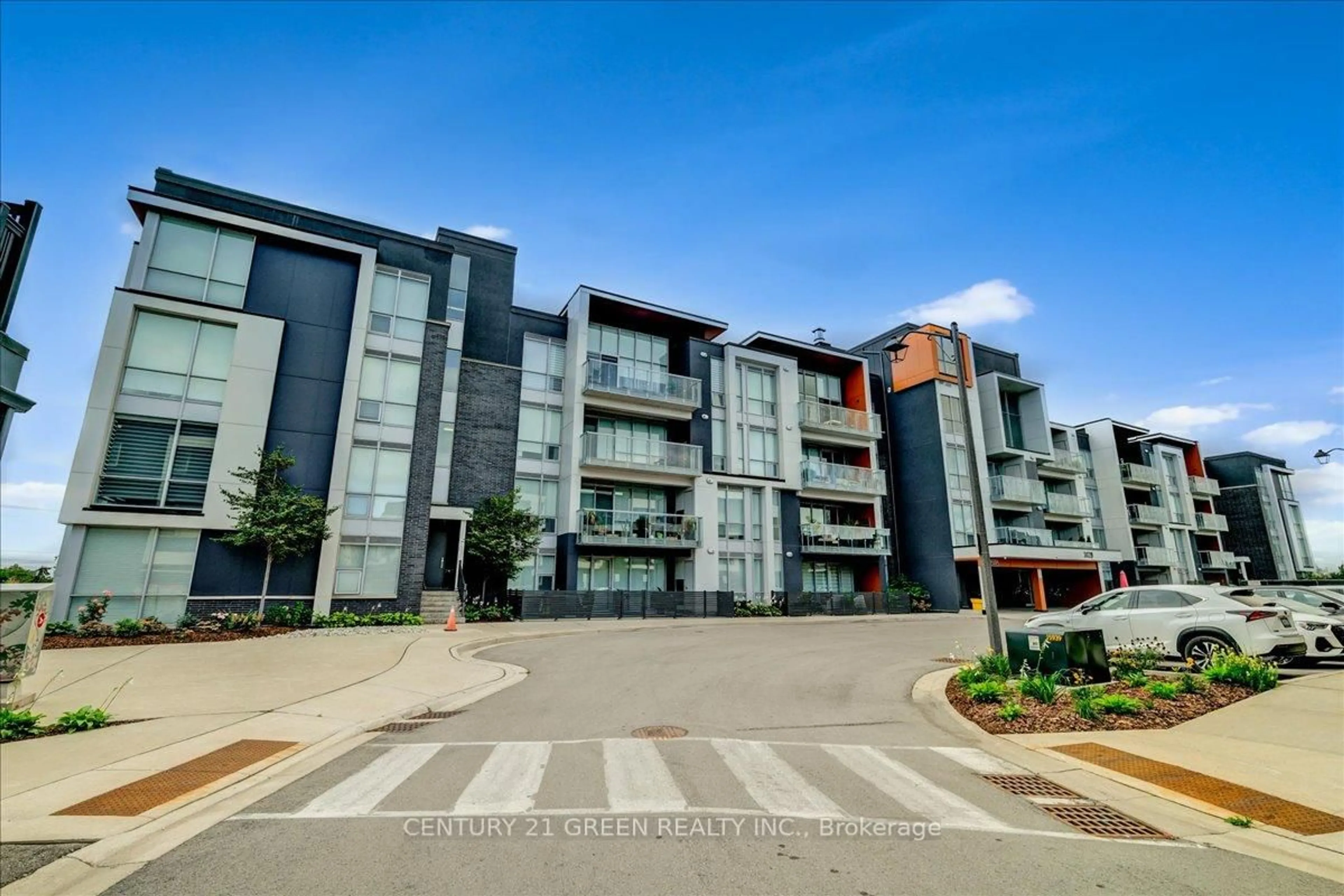A pic from outside/outdoor area/front of a property/back of a property/a pic from drone, building for 3028 Creekshore Common #111, Oakville Ontario L6M 5K6