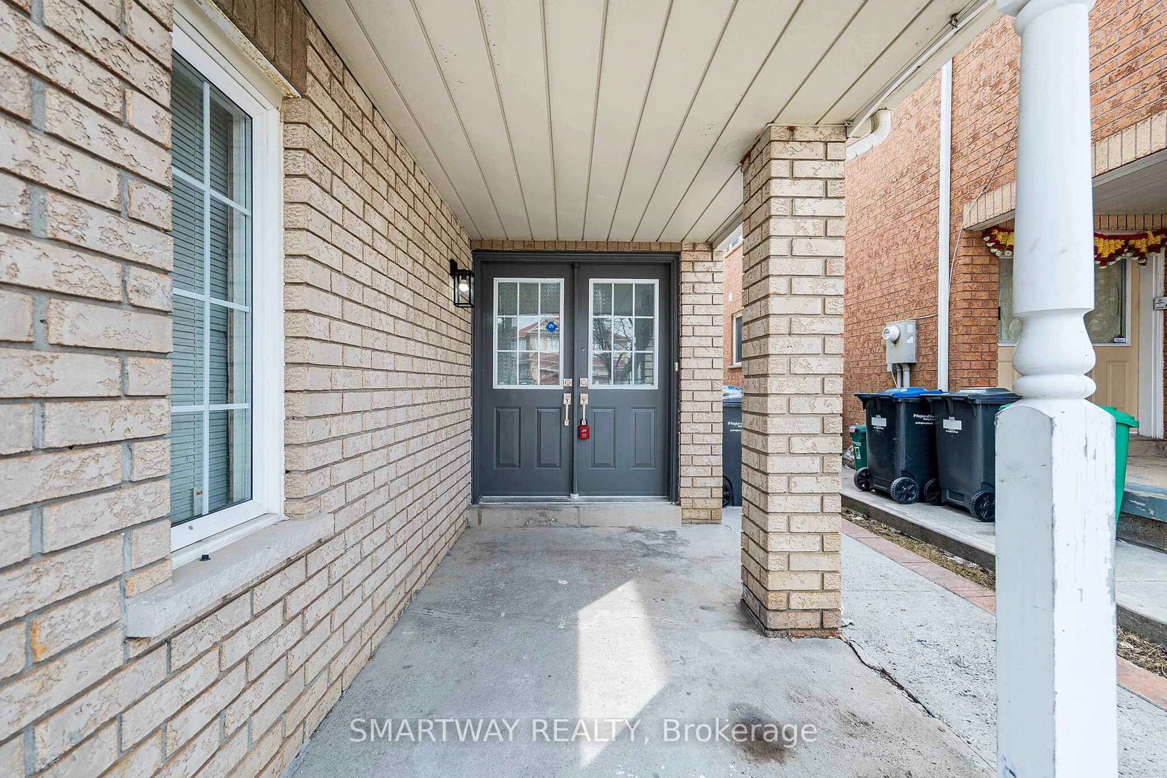 Indoor entryway for 36 Native Landing, Brampton Ontario L6X 5B1