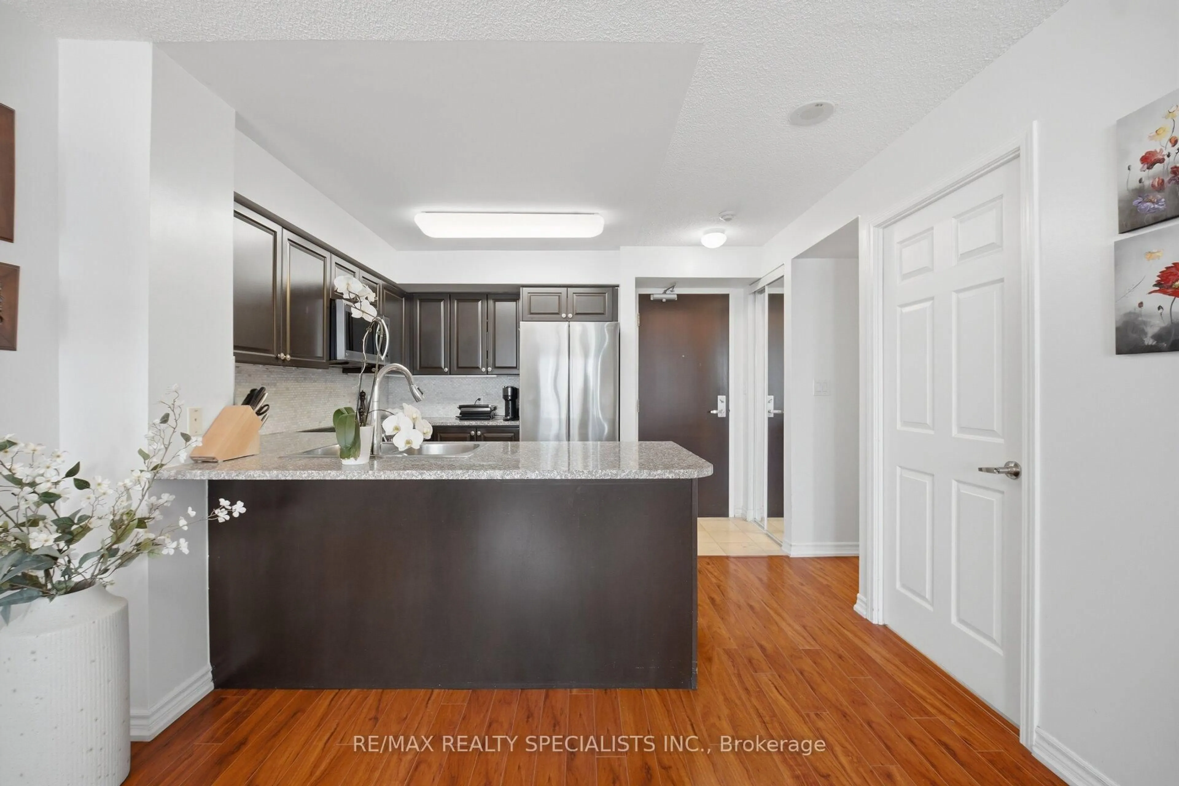 Open concept kitchen, unknown for 335 Rathburn Rd #707, Mississauga Ontario L5B 0C8