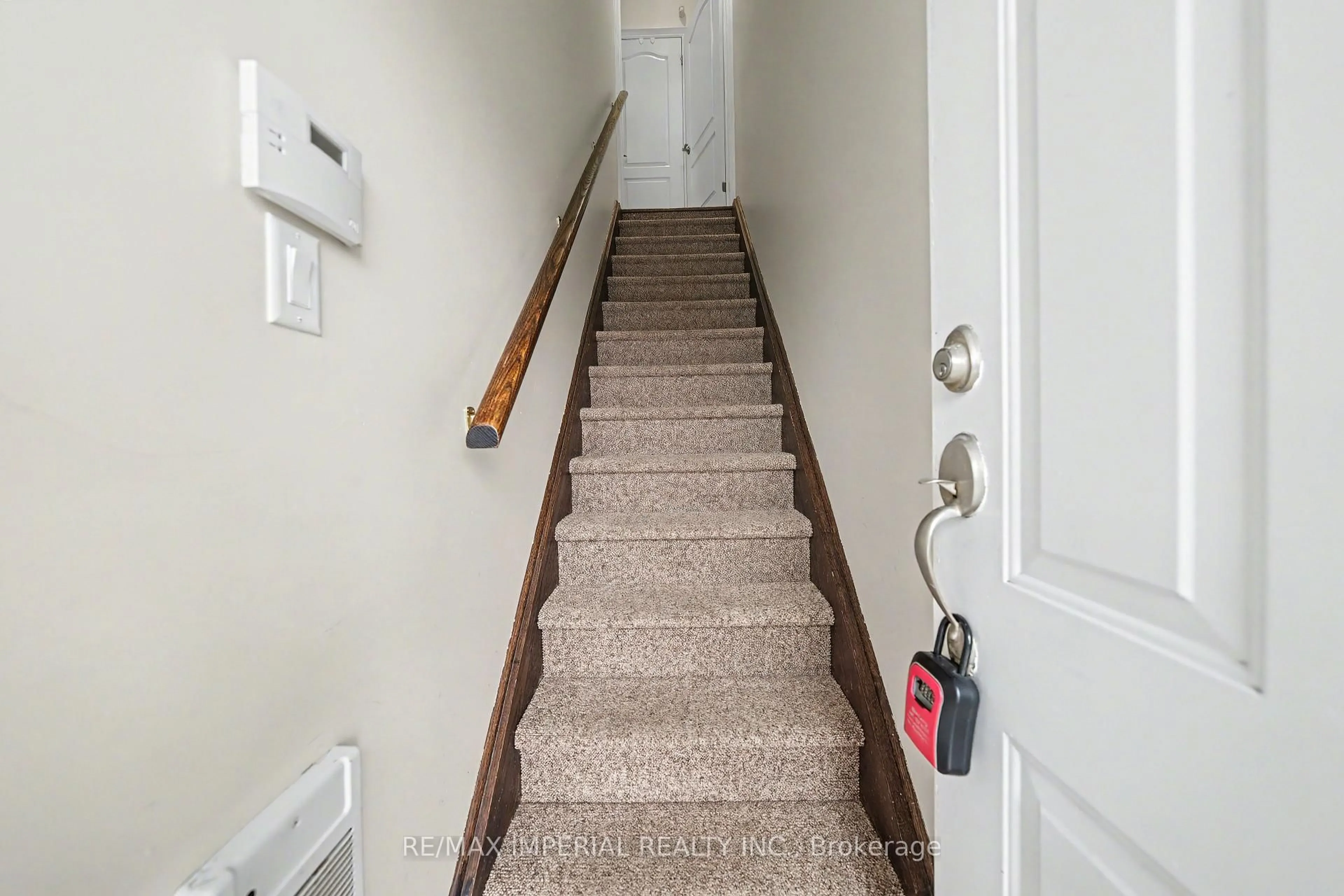 Stairs for 2964 Islington Ave #2, Toronto Ontario M9L 2K6