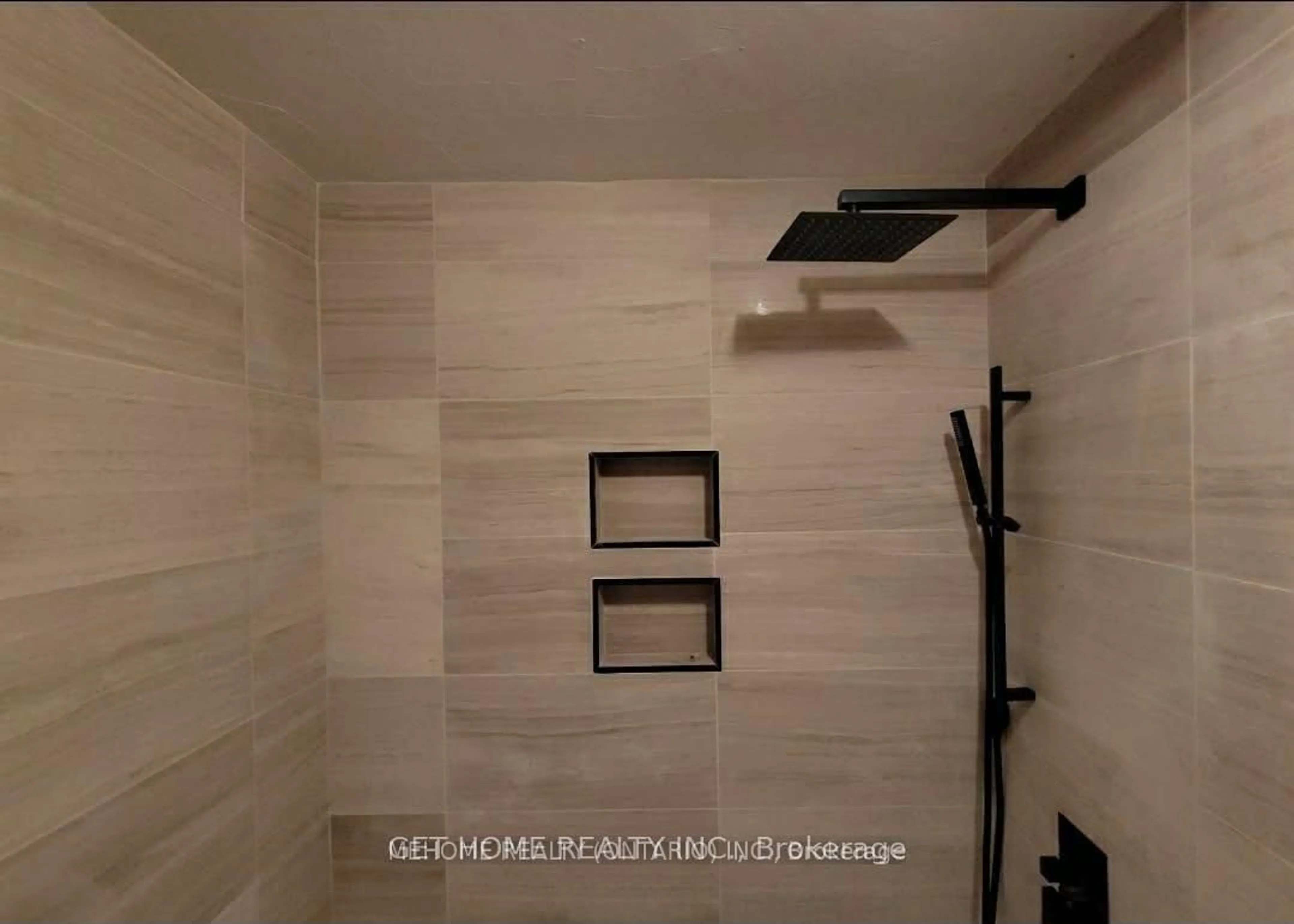 Unknown for 7 Merrydrew Crt, Mississauga Ontario L5M 1W6