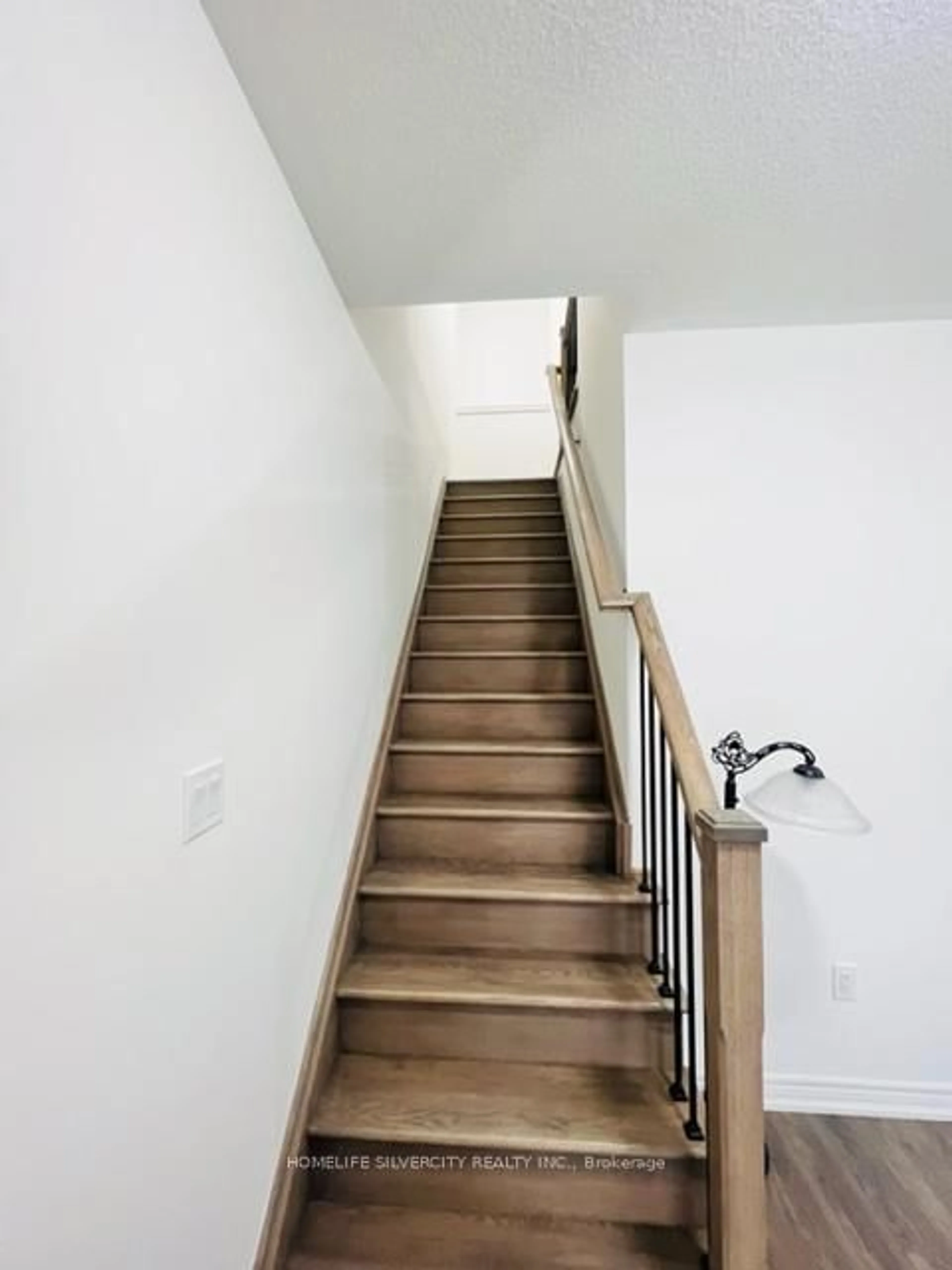 Stairs for 9460 The Gore Rd #72, Brampton Ontario L6P 2G7