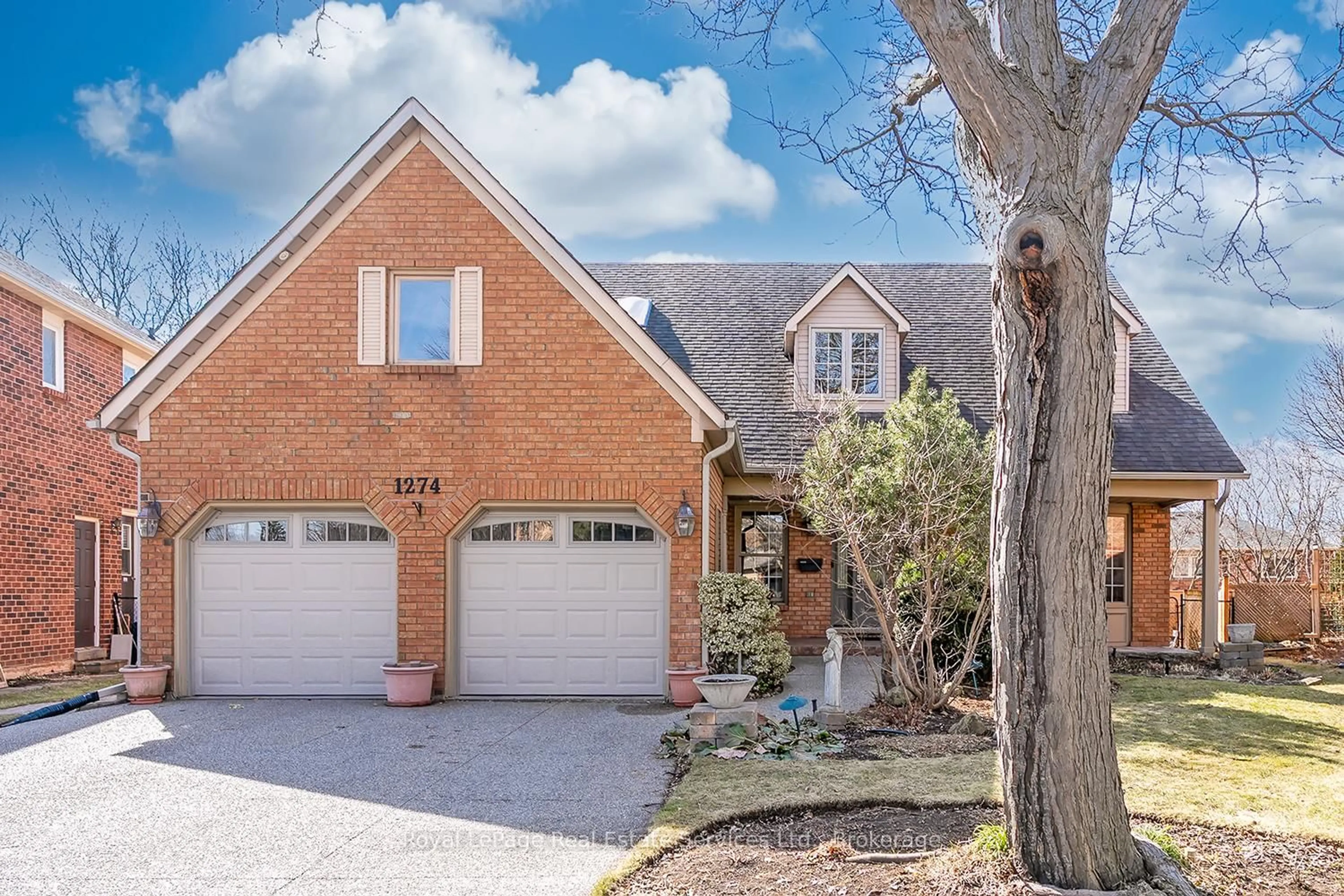 Home with brick exterior material, street for 1274 Hilton Lane, Oakville Ontario L6M 2V2