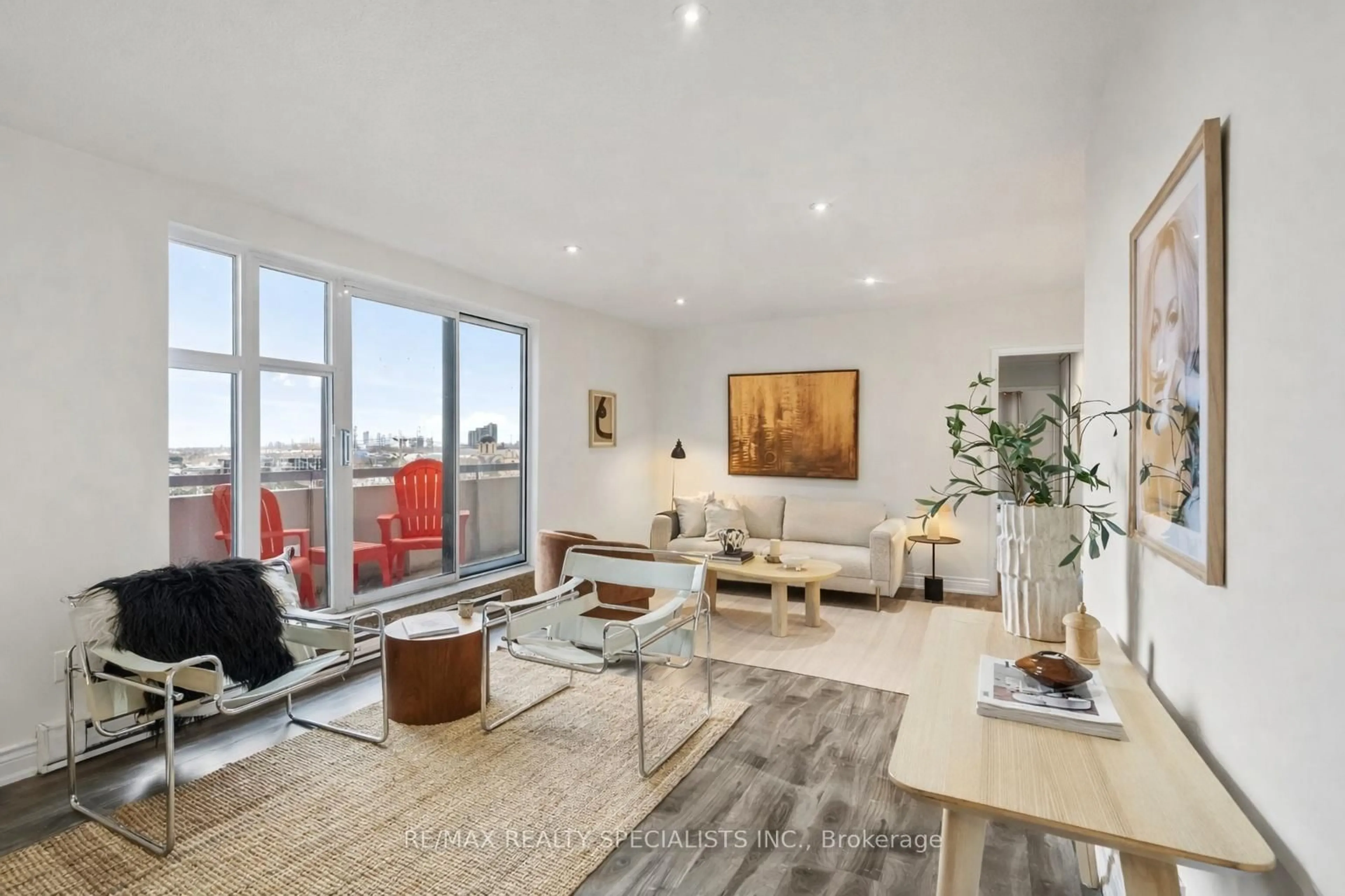 Living room with furniture, unknown for 3025 Queen Frederica Dr #602, Mississauga Ontario L4Y 3A1