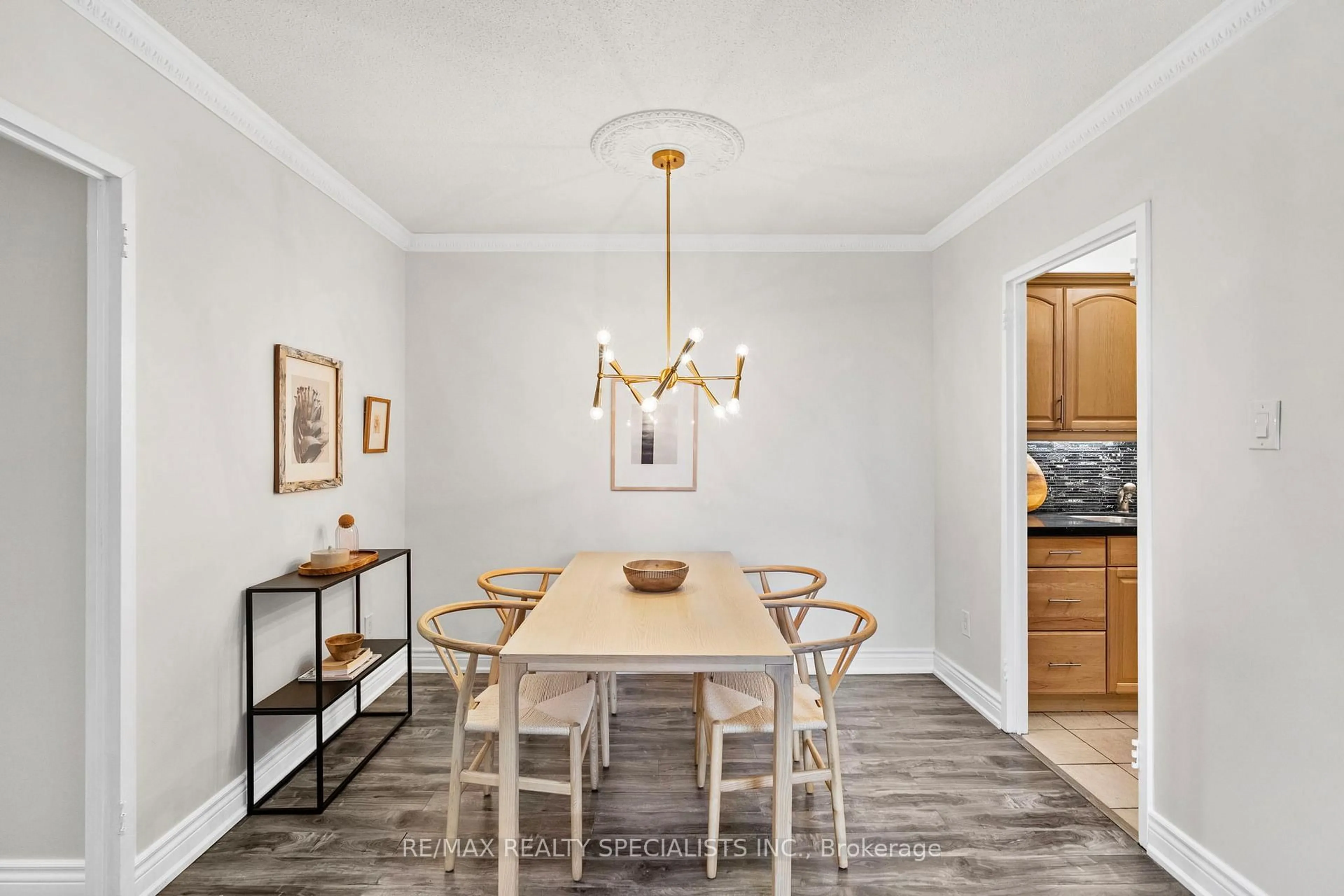 Dining room, unknown for 3025 Queen Frederica Dr #602, Mississauga Ontario L4Y 3A1