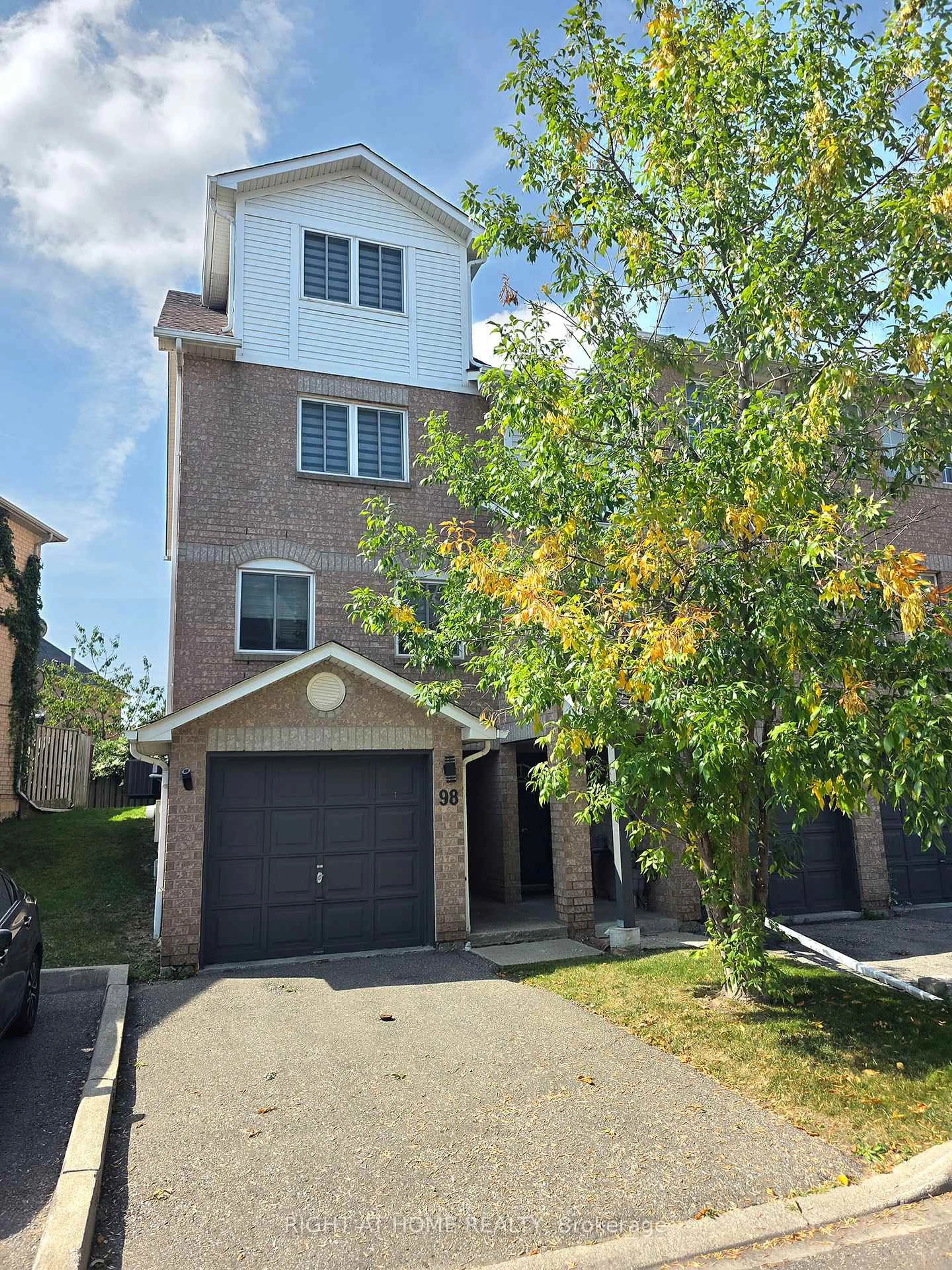 Unknown for 98 Spadina Rd, Brampton Ontario L6X 4X6