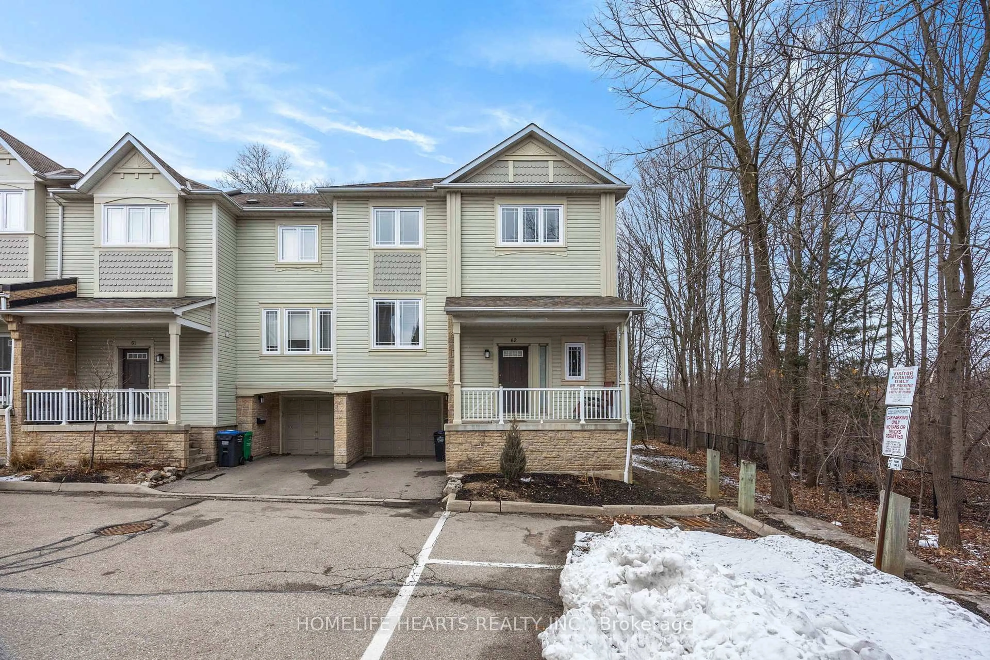A pic from outside/outdoor area/front of a property/back of a property/a pic from drone, street for 7105 Branigan Gate #62, Mississauga Ontario L5N 7S2