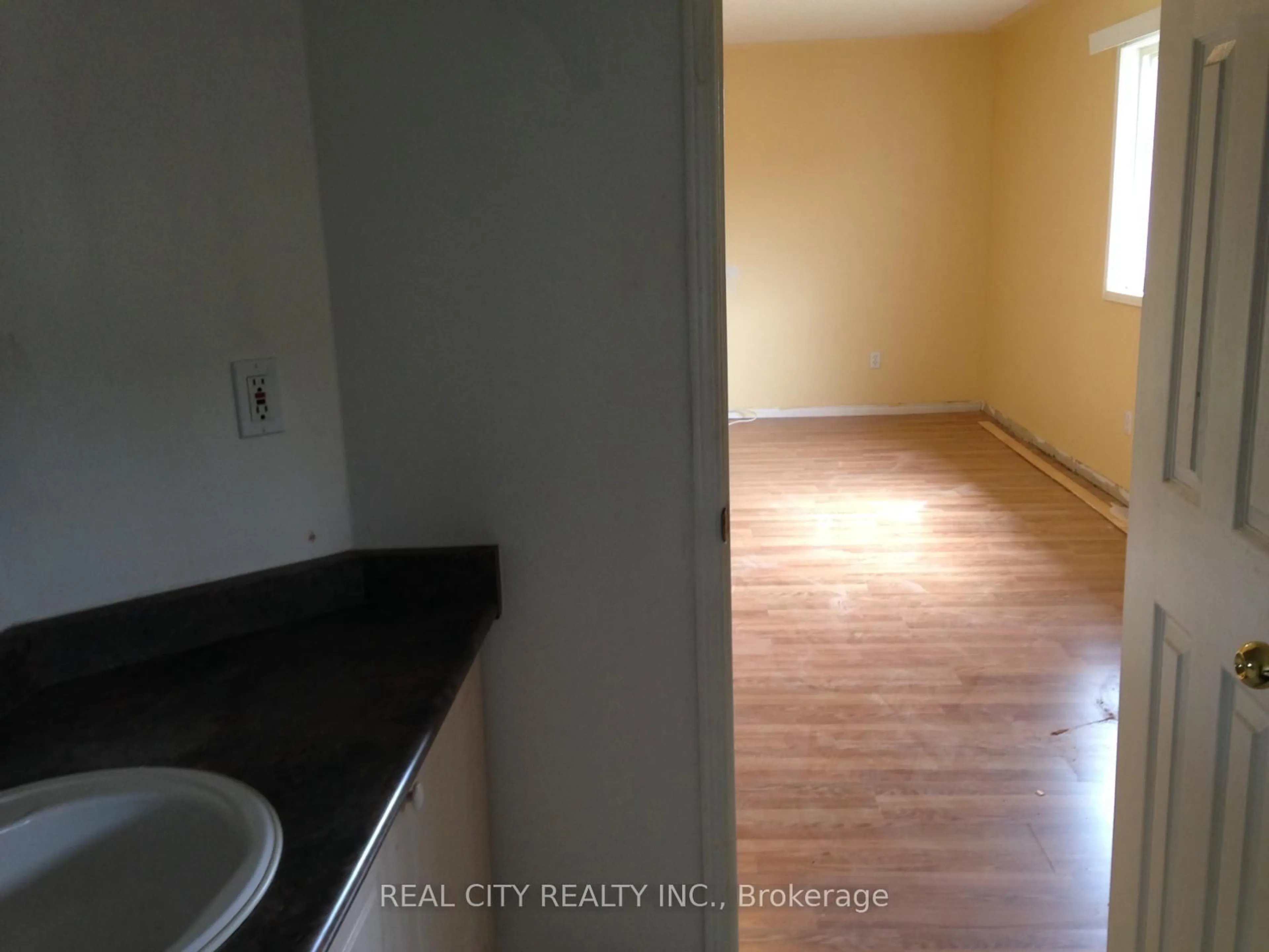 A pic of a room for 19 Fairhill Ave, Brampton Ontario L7A 2A9