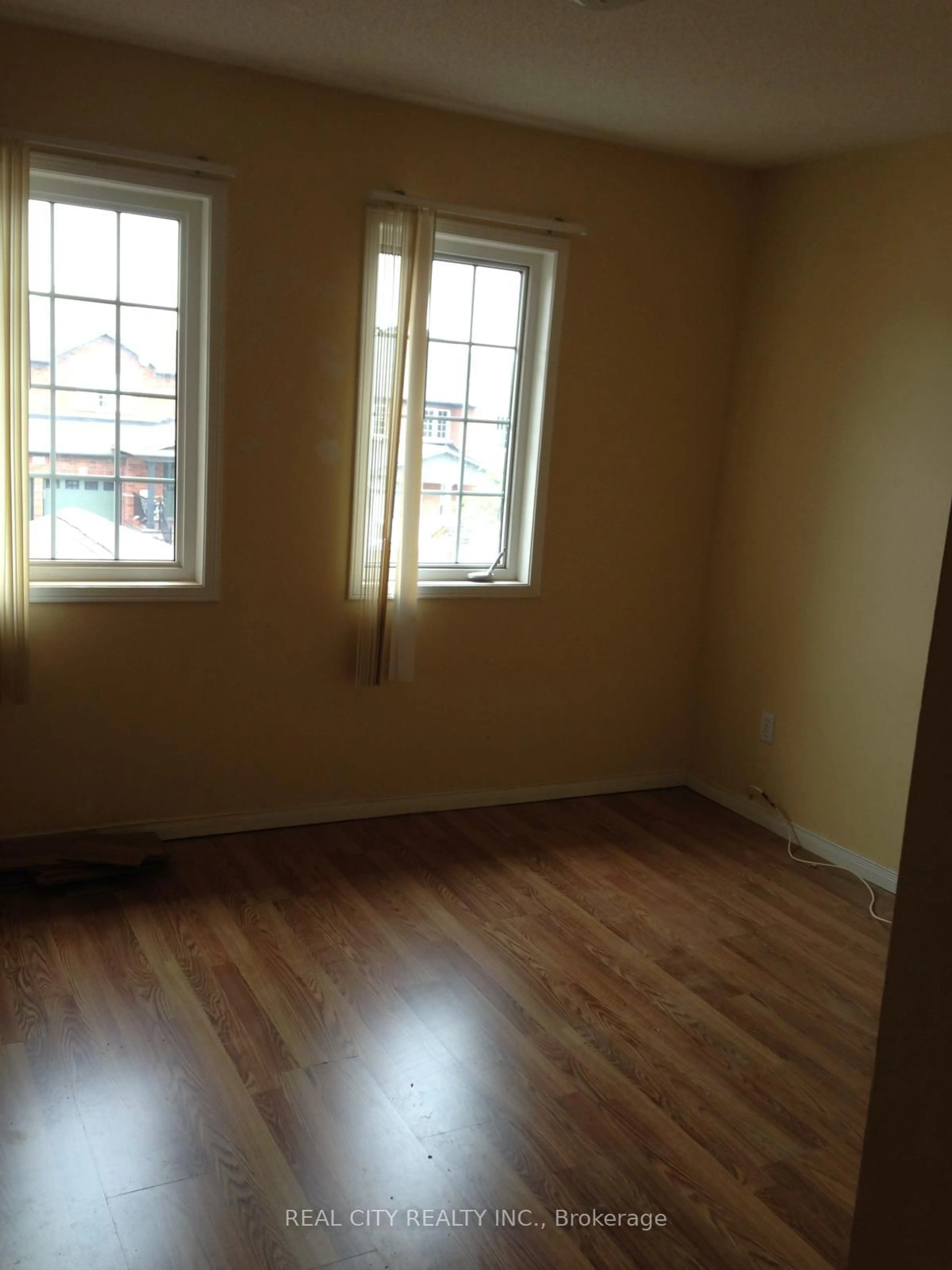A pic of a room for 19 Fairhill Ave, Brampton Ontario L7A 2A9