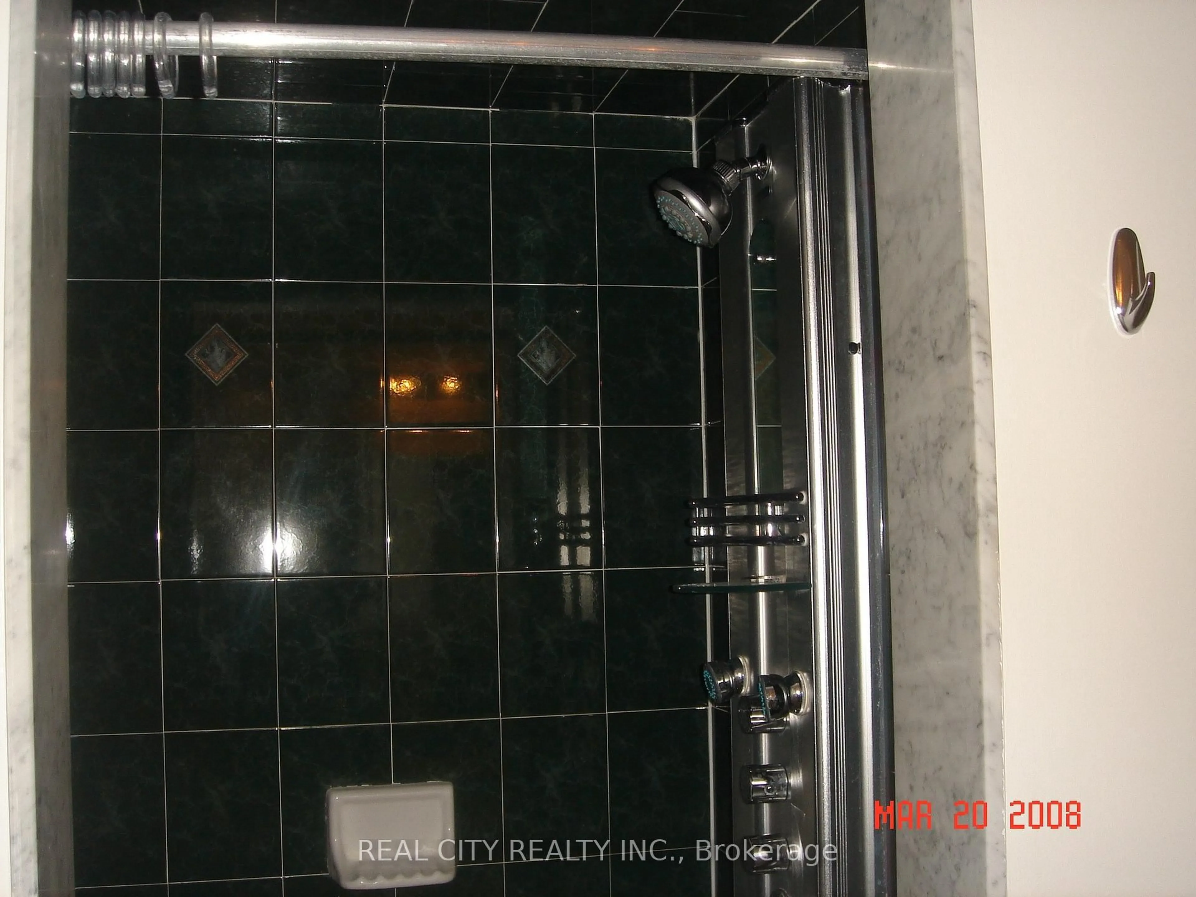 Standard bathroom, ceramic/tile floor for 19 Fairhill Ave, Brampton Ontario L7A 2A9