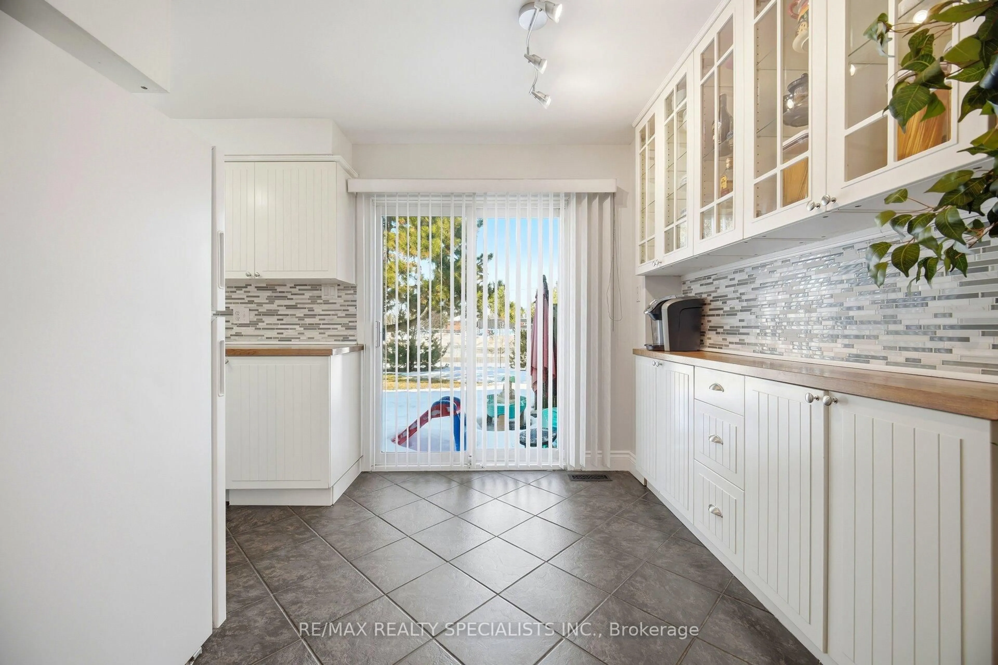 Unknown for 371 Bronte St #41, Milton Ontario L9T 3K5