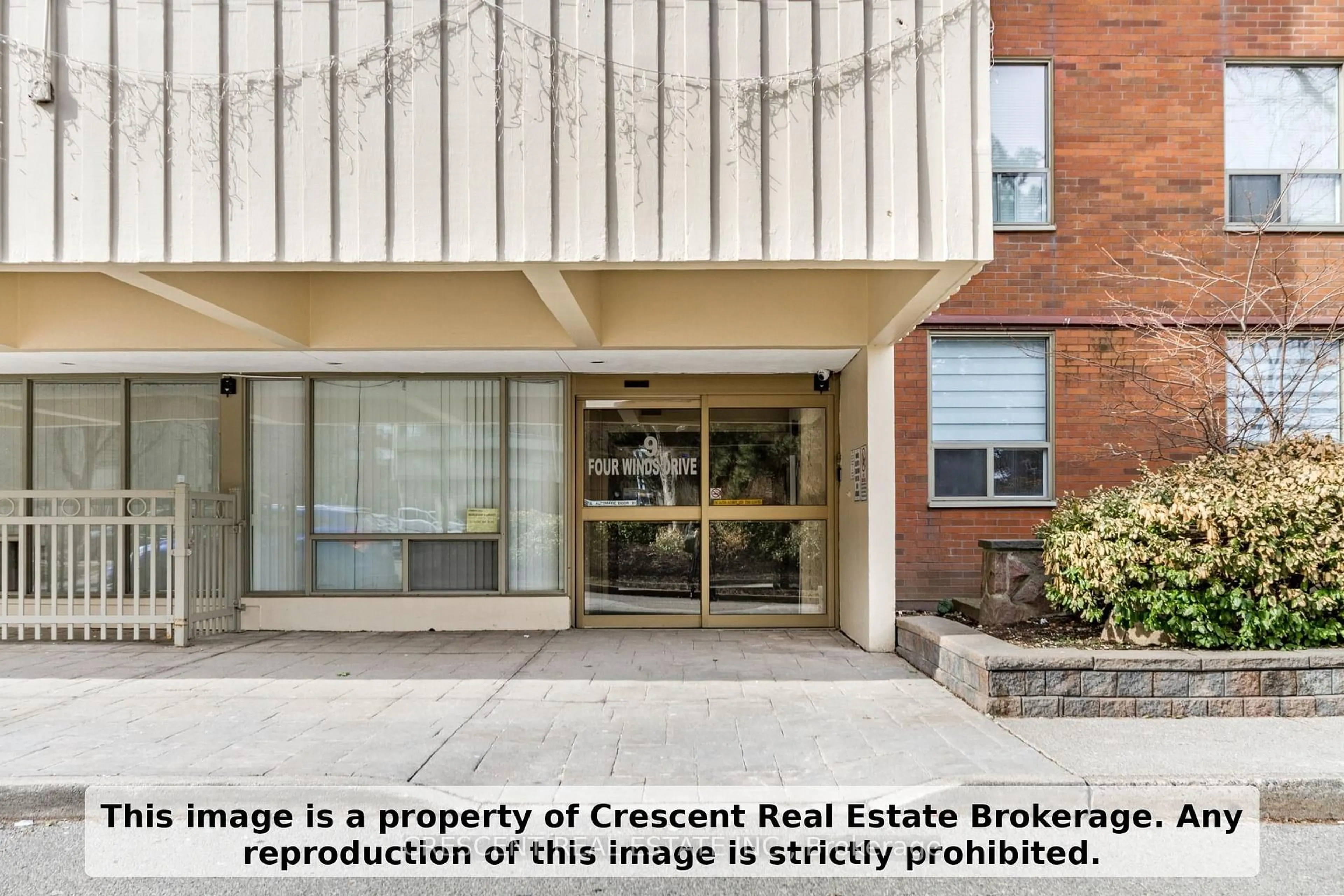 Unknown for 9 Four Winds Dr #710, Toronto Ontario M3J 2S8