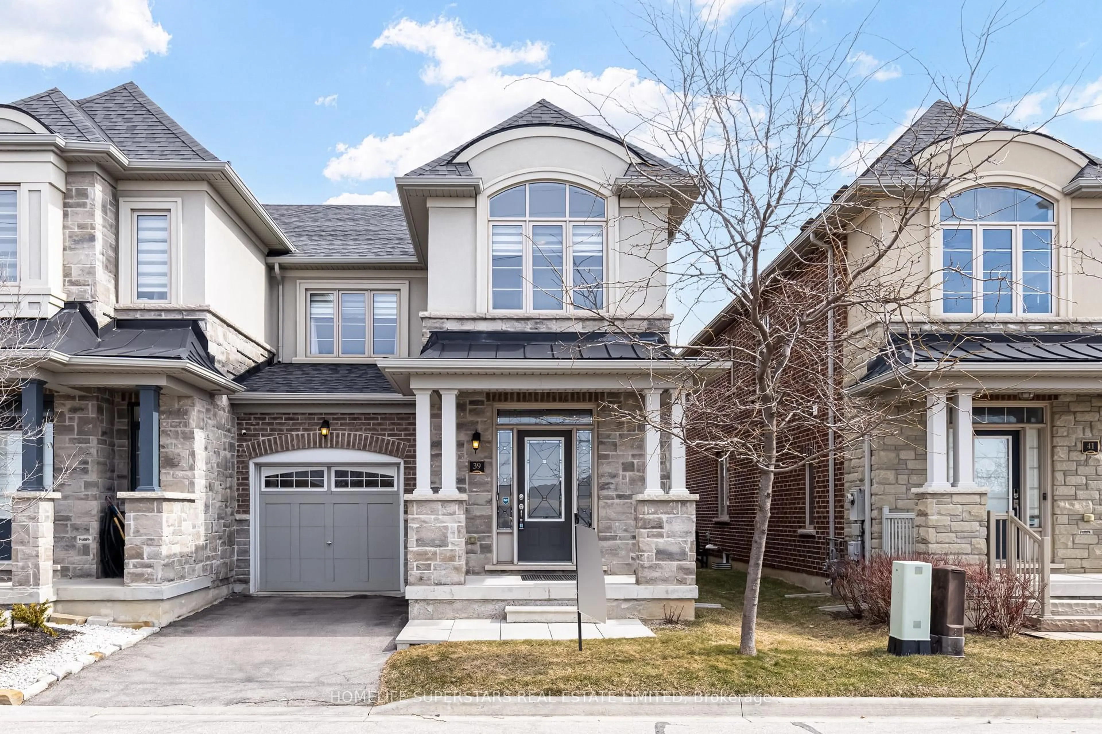 Home with brick exterior material, street for 39 Rain Forest Lane, Halton Hills Ontario L7G 0L8