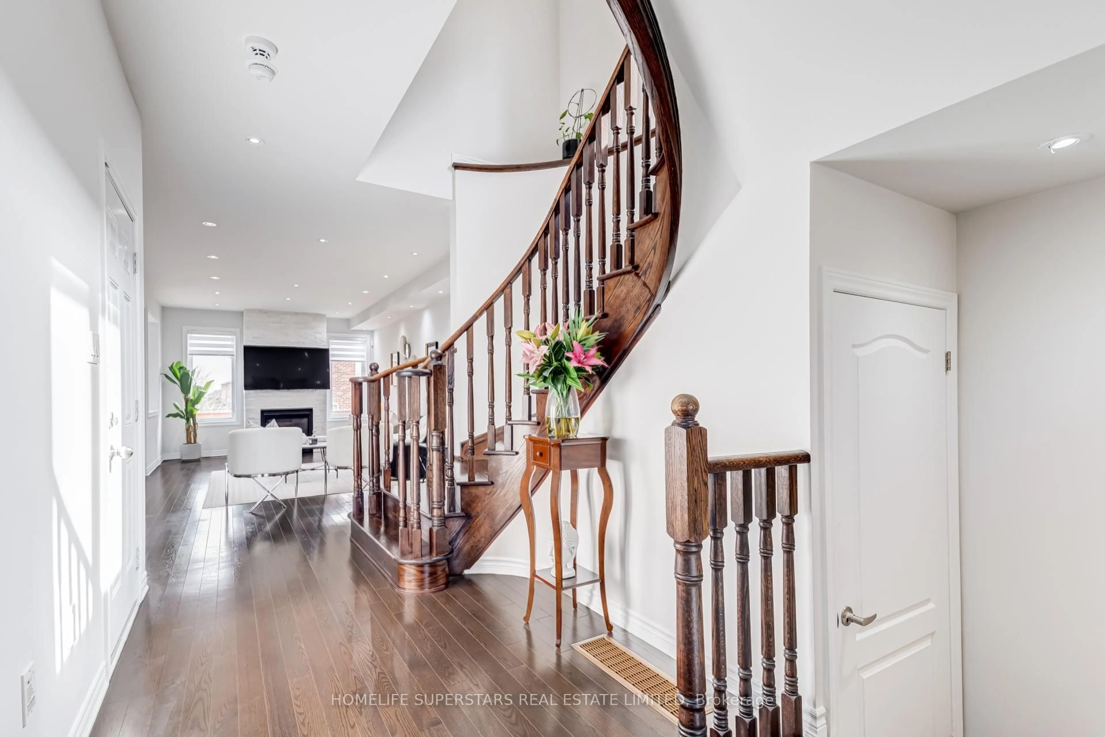 Unknown for 39 Rain Forest Lane, Halton Hills Ontario L7G 0L8