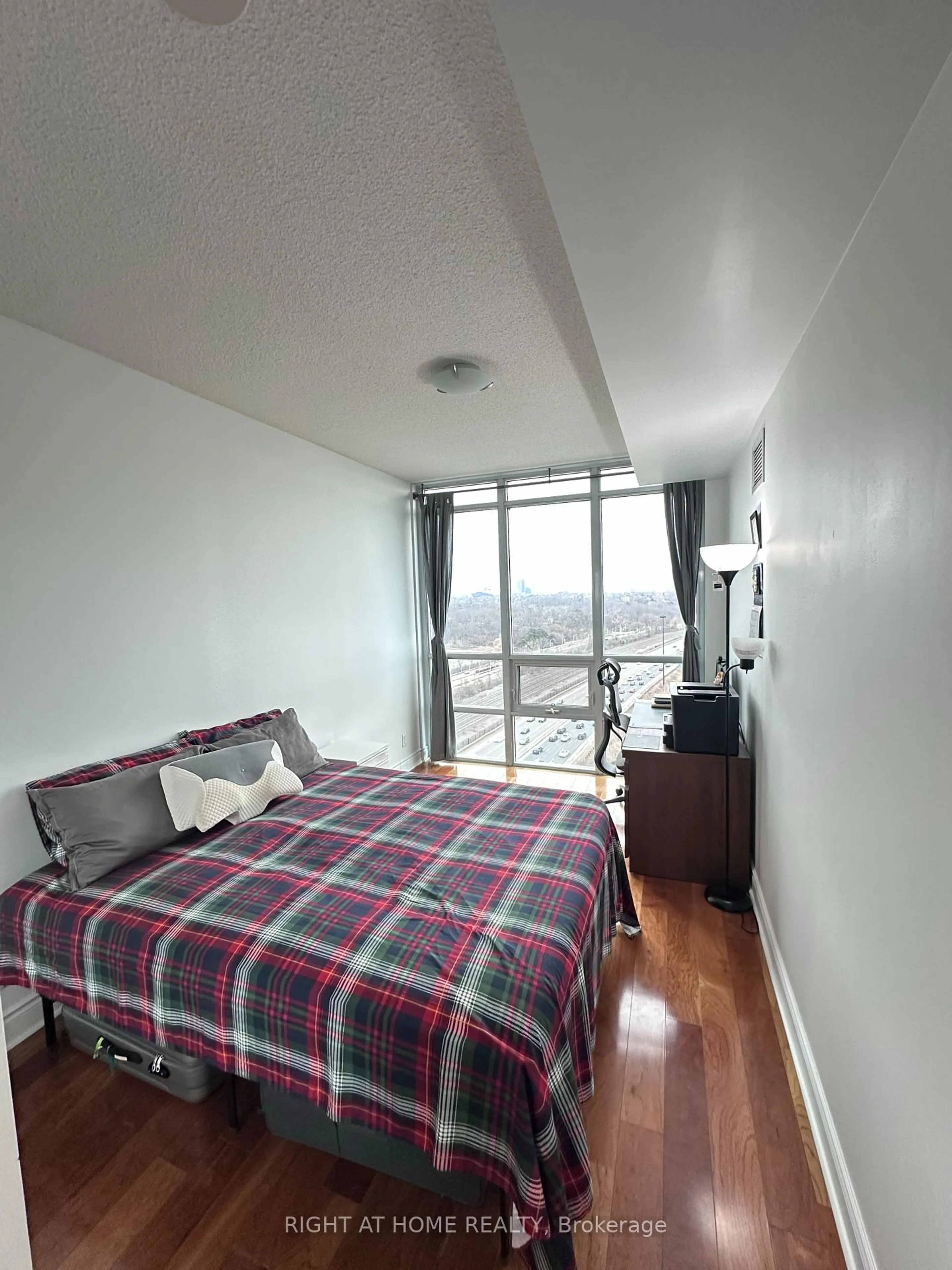 A pic of a room for 1900 Lake Shore Blvd #1701, Toronto Ontario M6S 1A4