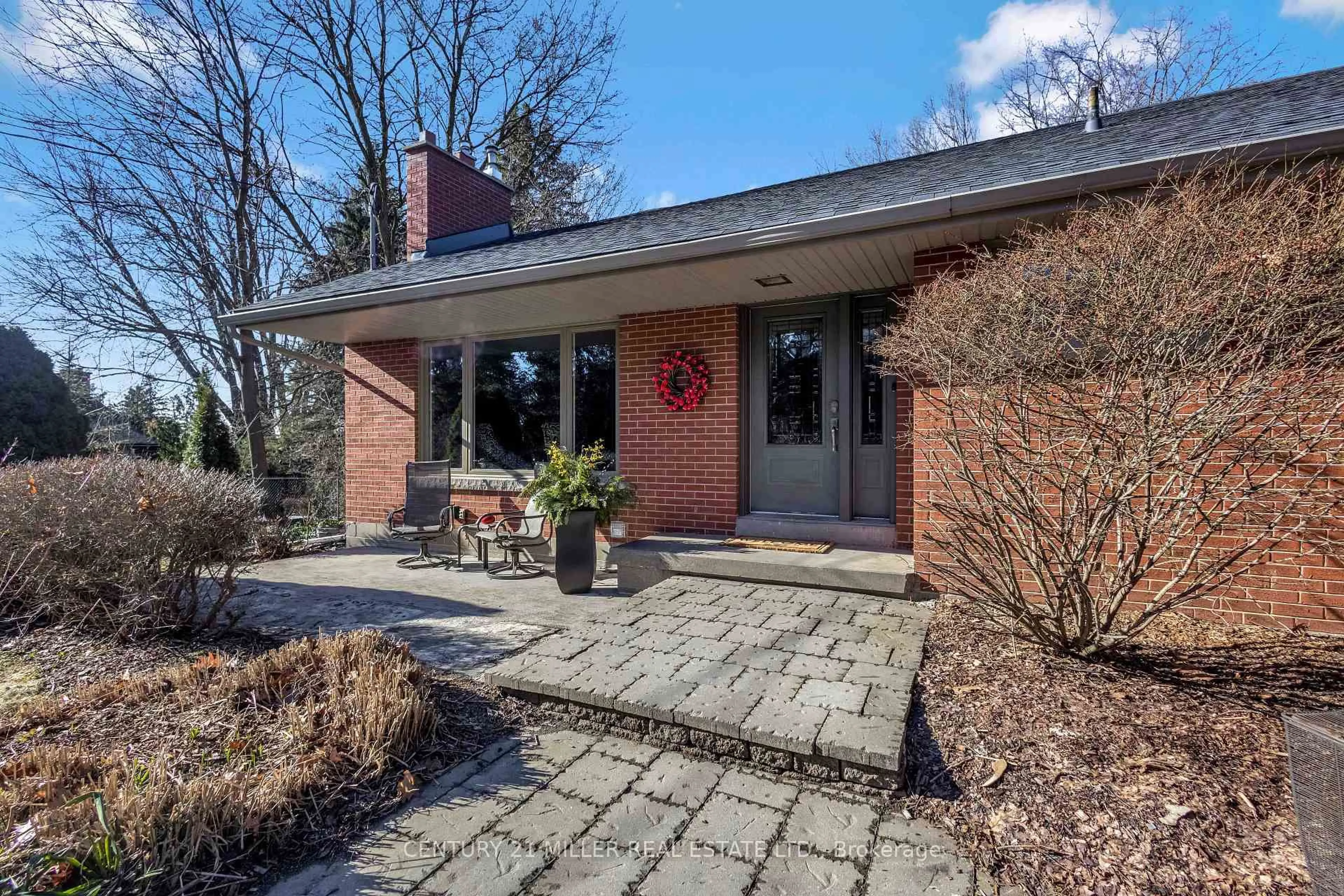 Home with brick exterior material, street for 1898 Waterdown Rd, Burlington Ontario L7P 0T2