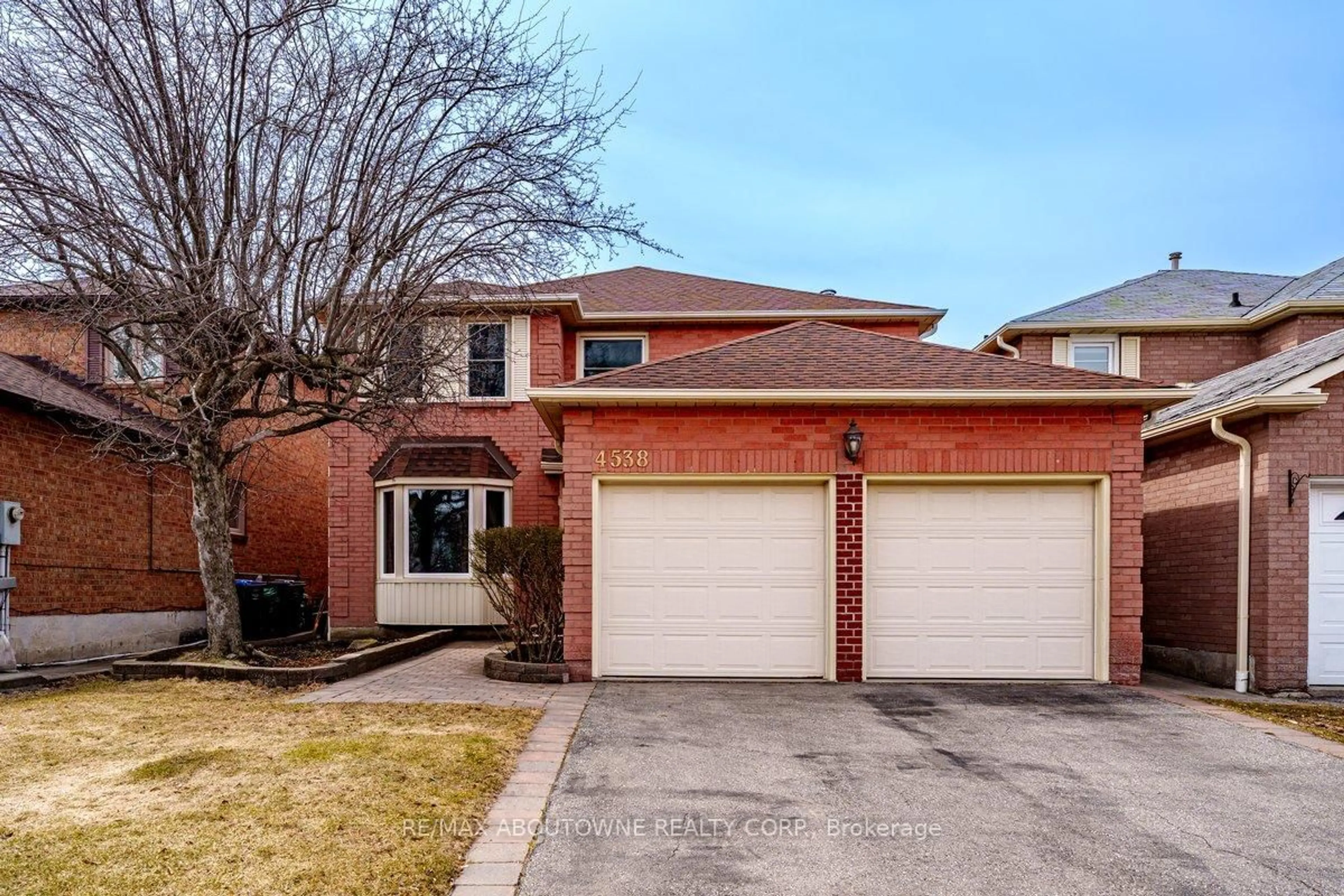 Home with brick exterior material, street for 4538 Mayflower Dr, Mississauga Ontario L5R 1S3