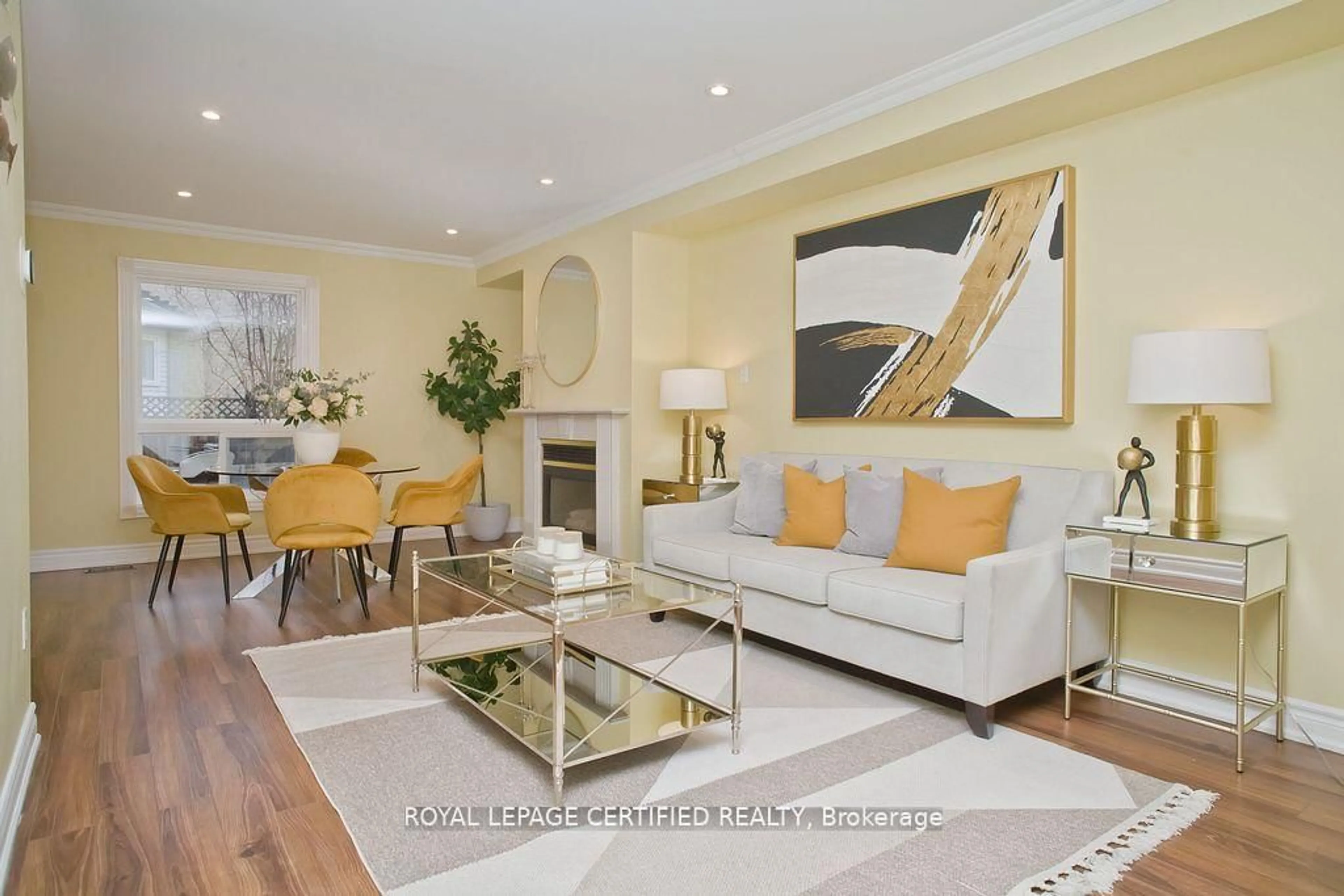 Living room with furniture, unknown for 5555 WHISTLER Cres, Mississauga Ontario L4Z 3R5