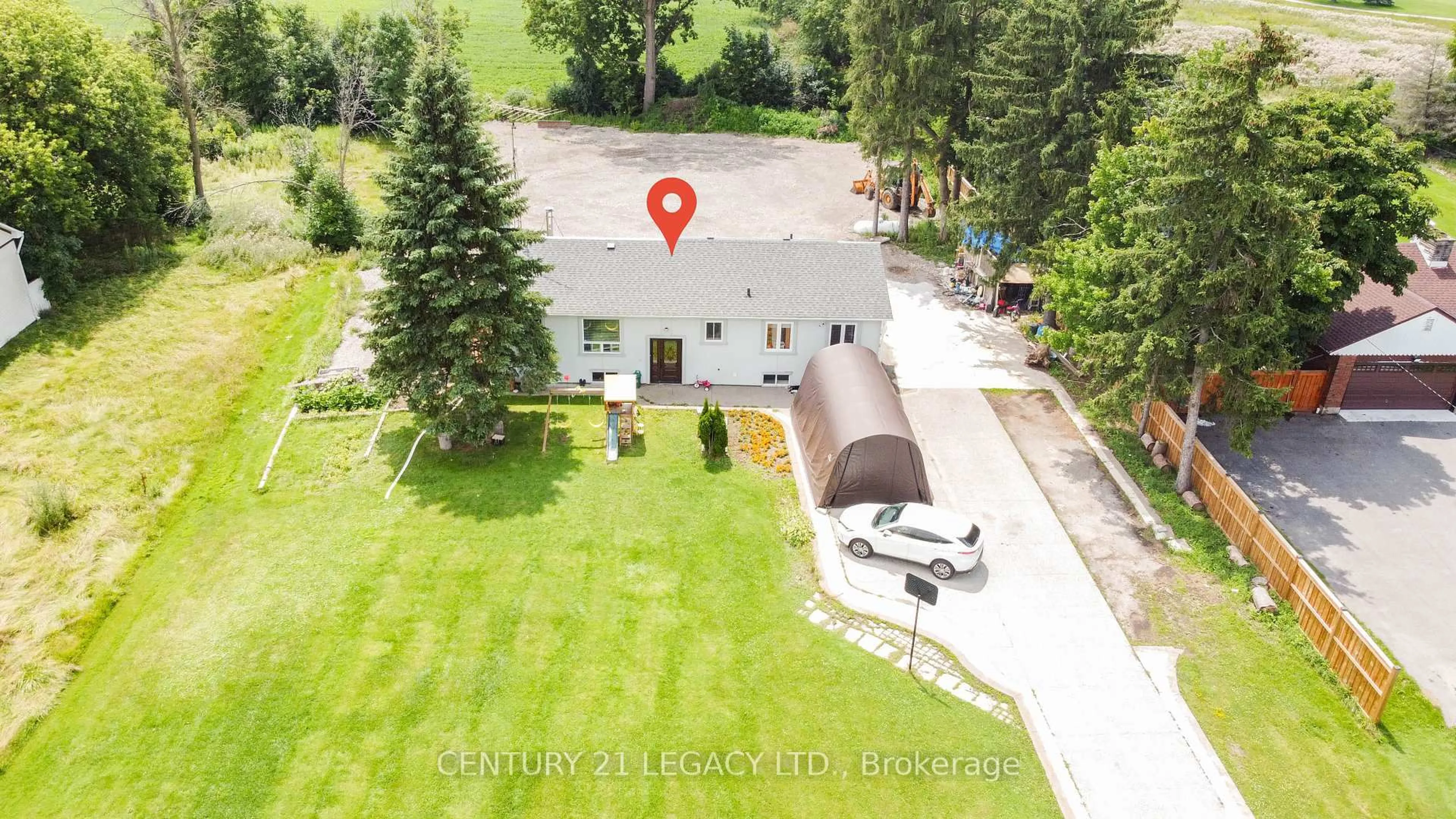 A pic from outside/outdoor area/front of a property/back of a property/a pic from drone, unknown for 8182 Hornby Rd, Halton Hills Ontario L0P 1E0