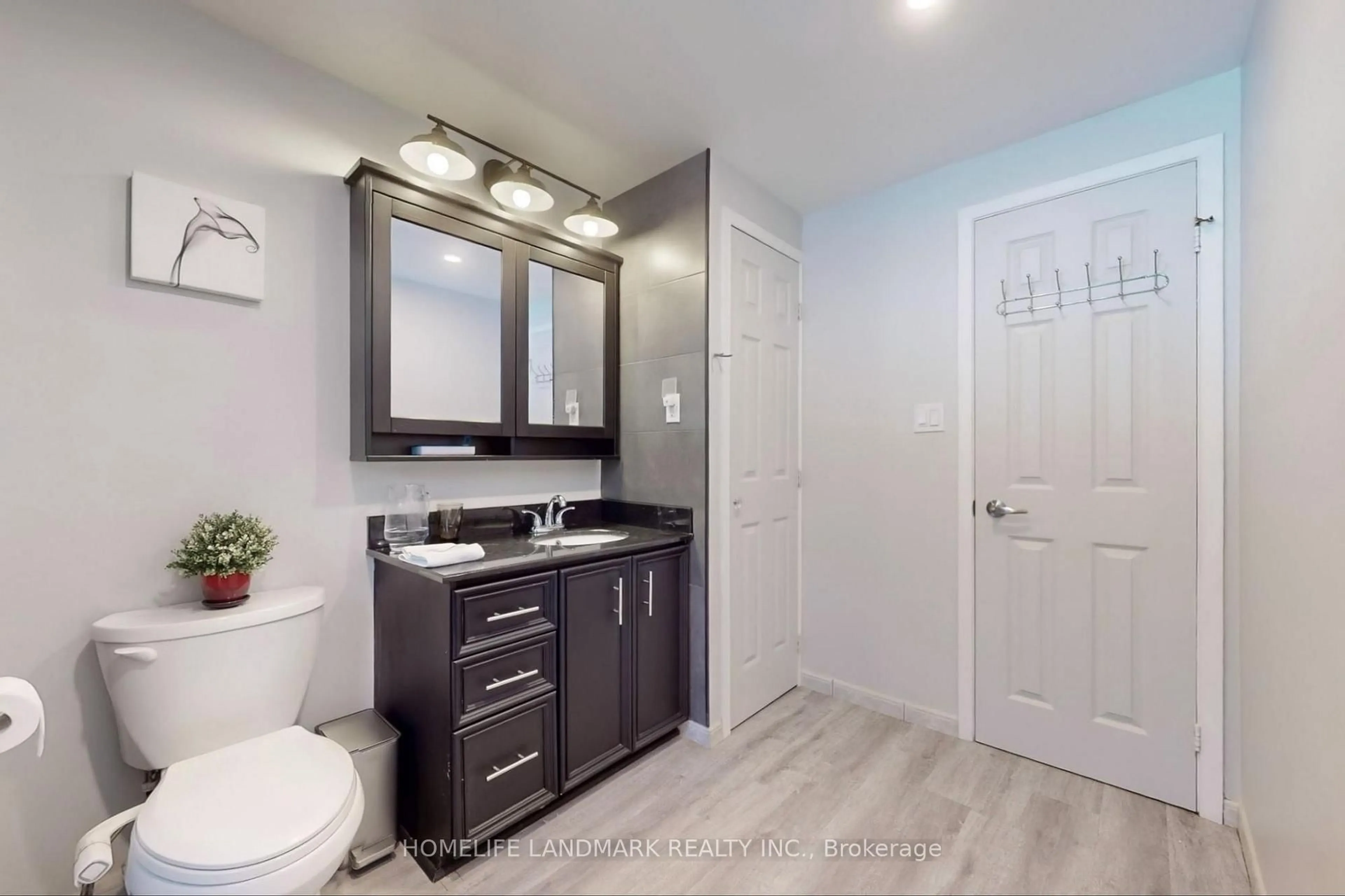 Contemporary bathroom, ceramic/tile floor for 2603 Bromsgrove Rd, Mississauga Ontario L5J 1M1