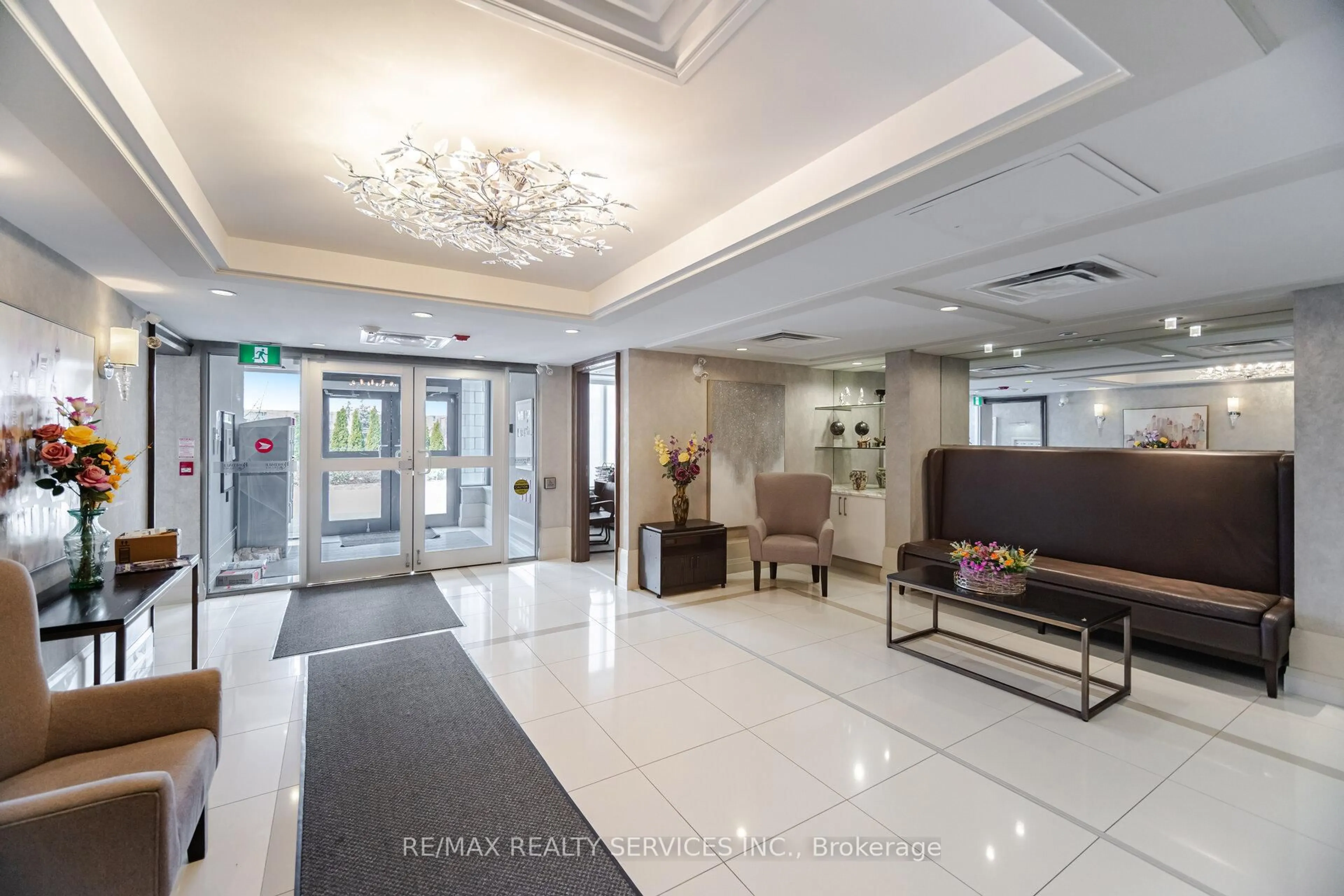 Lobby for 30 Via Rosedale #305, Brampton Ontario L6R 3Z9