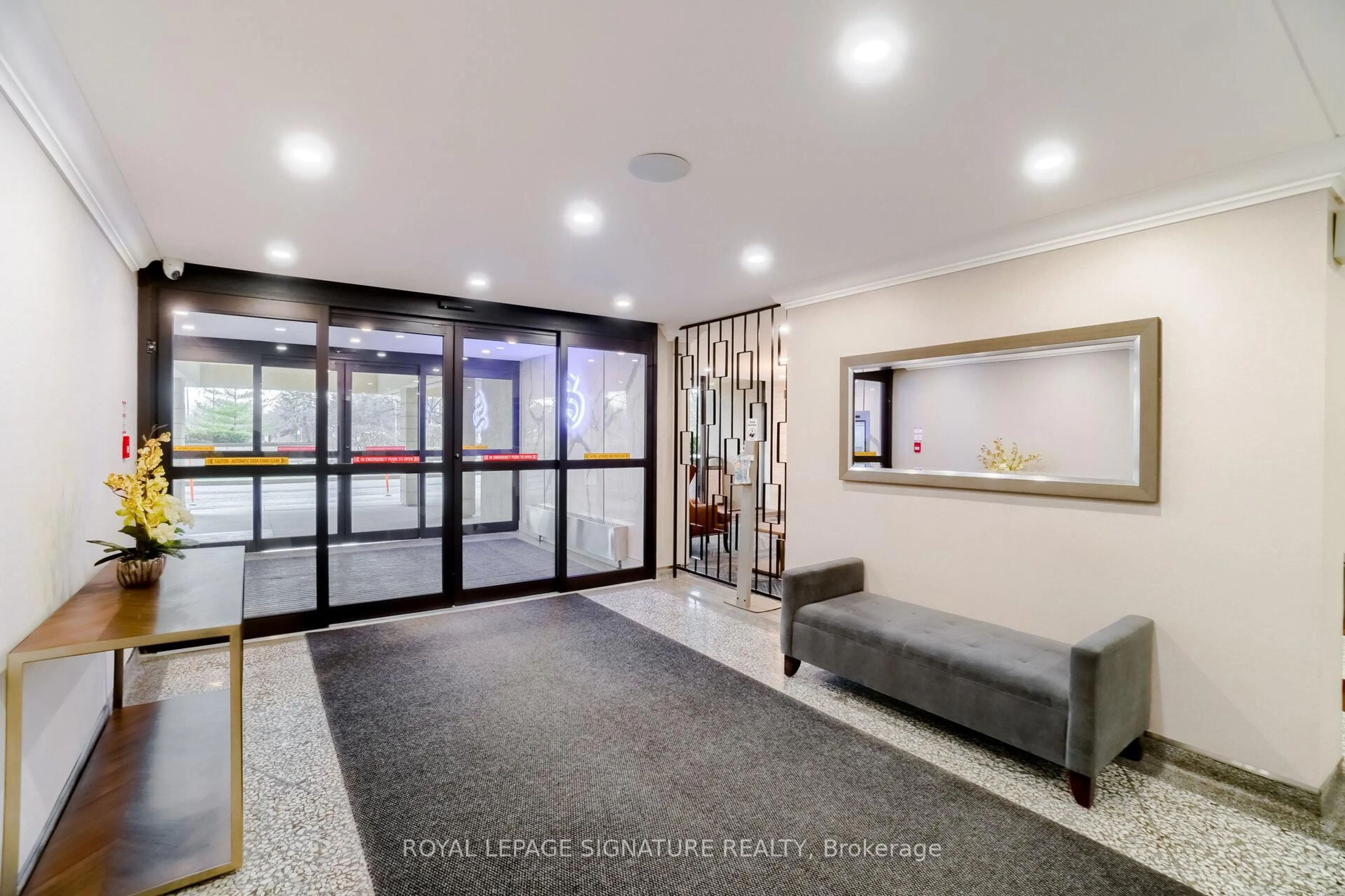 Indoor foyer for 451 The West Mall Dr #1212, Toronto Ontario M9C 1G1