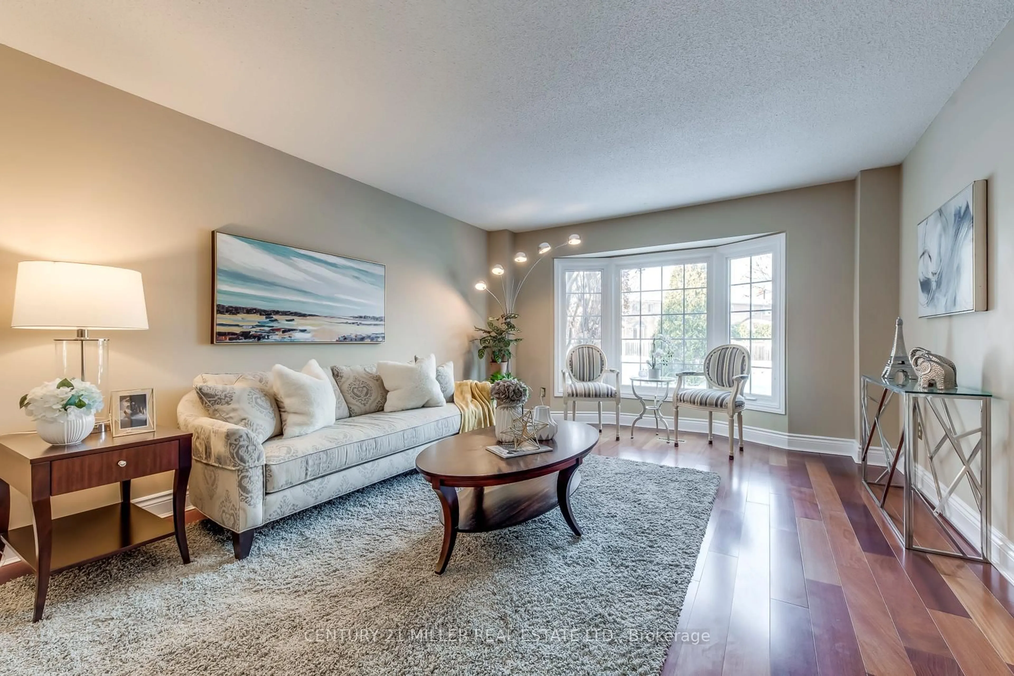 Living room with furniture, unknown for 1149 Windrush Dr, Oakville Ontario L6M 1S9