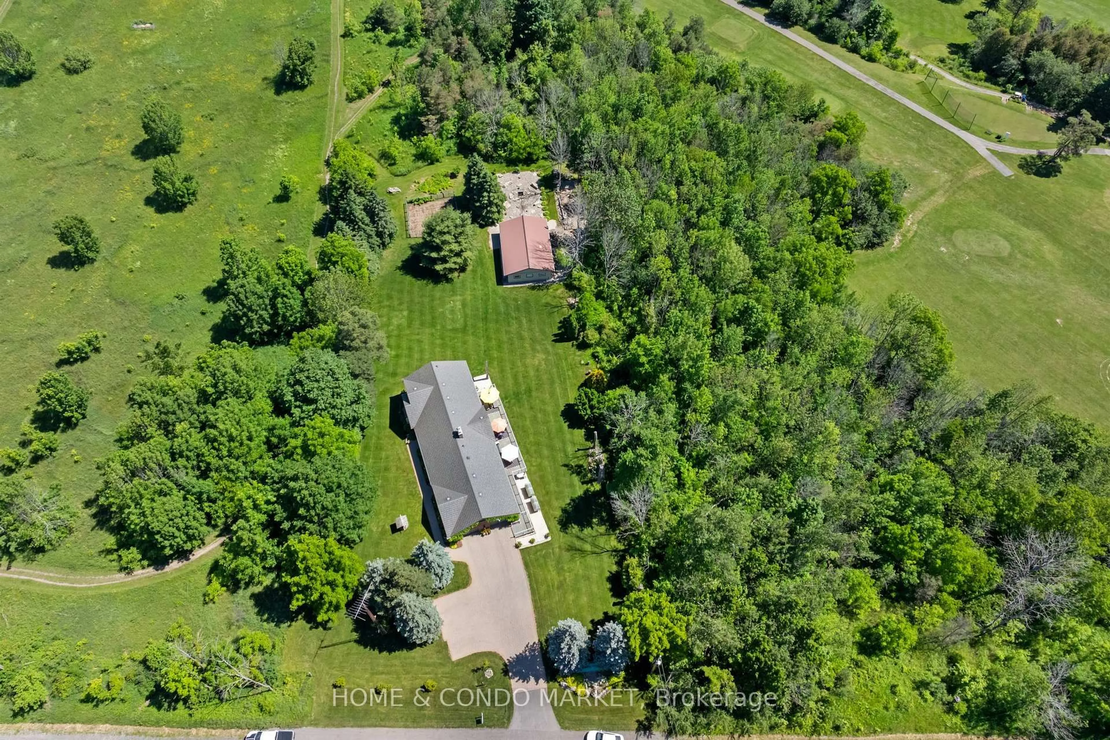 A pic from outside/outdoor area/front of a property/back of a property/a pic from drone, unknown for 20603 Willoughby Rd, Caledon Ontario L7K 1W2