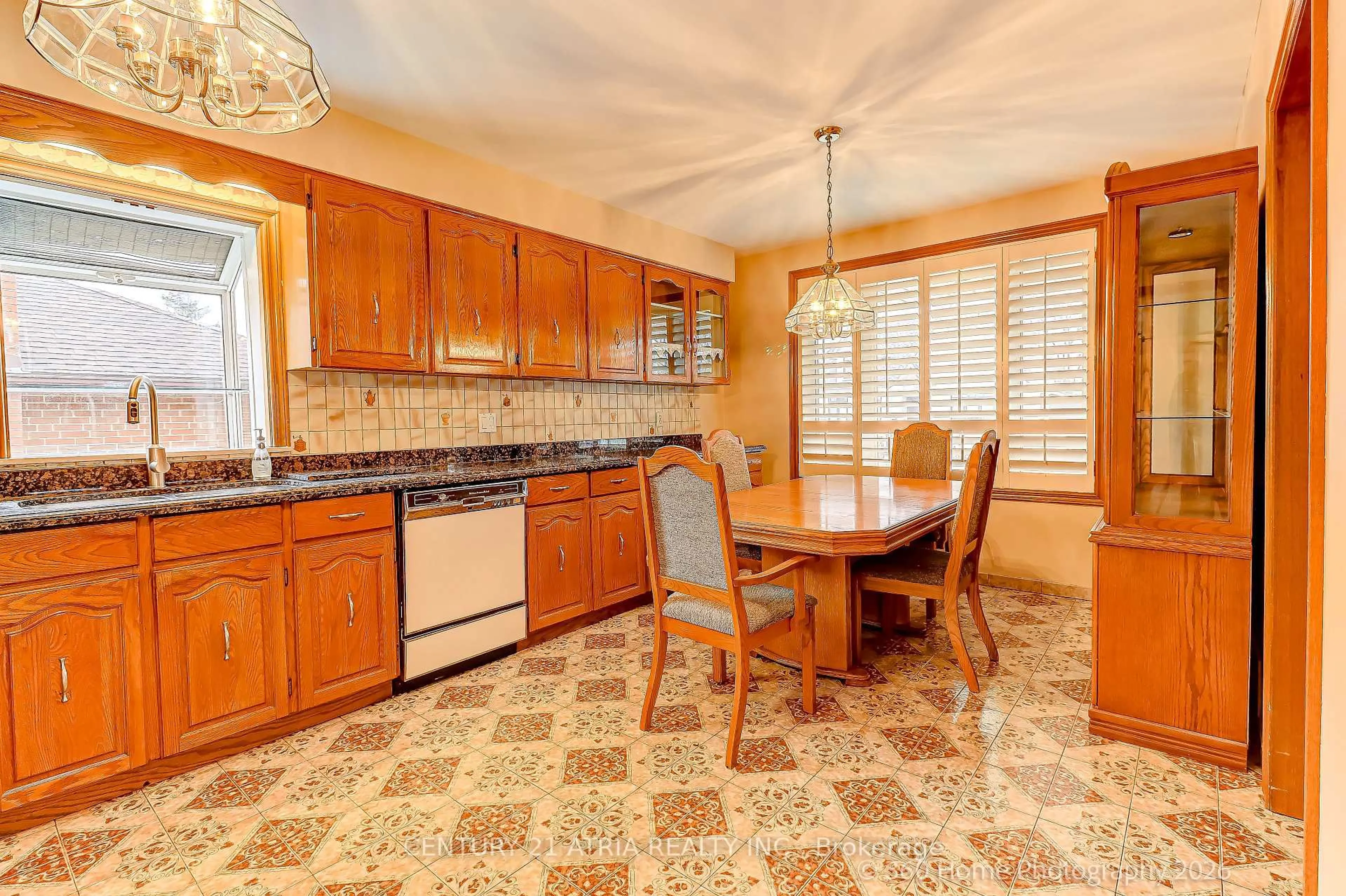 Standard kitchen, ceramic/tile floor for 23 Tumpane St, Toronto Ontario M3M 1L5