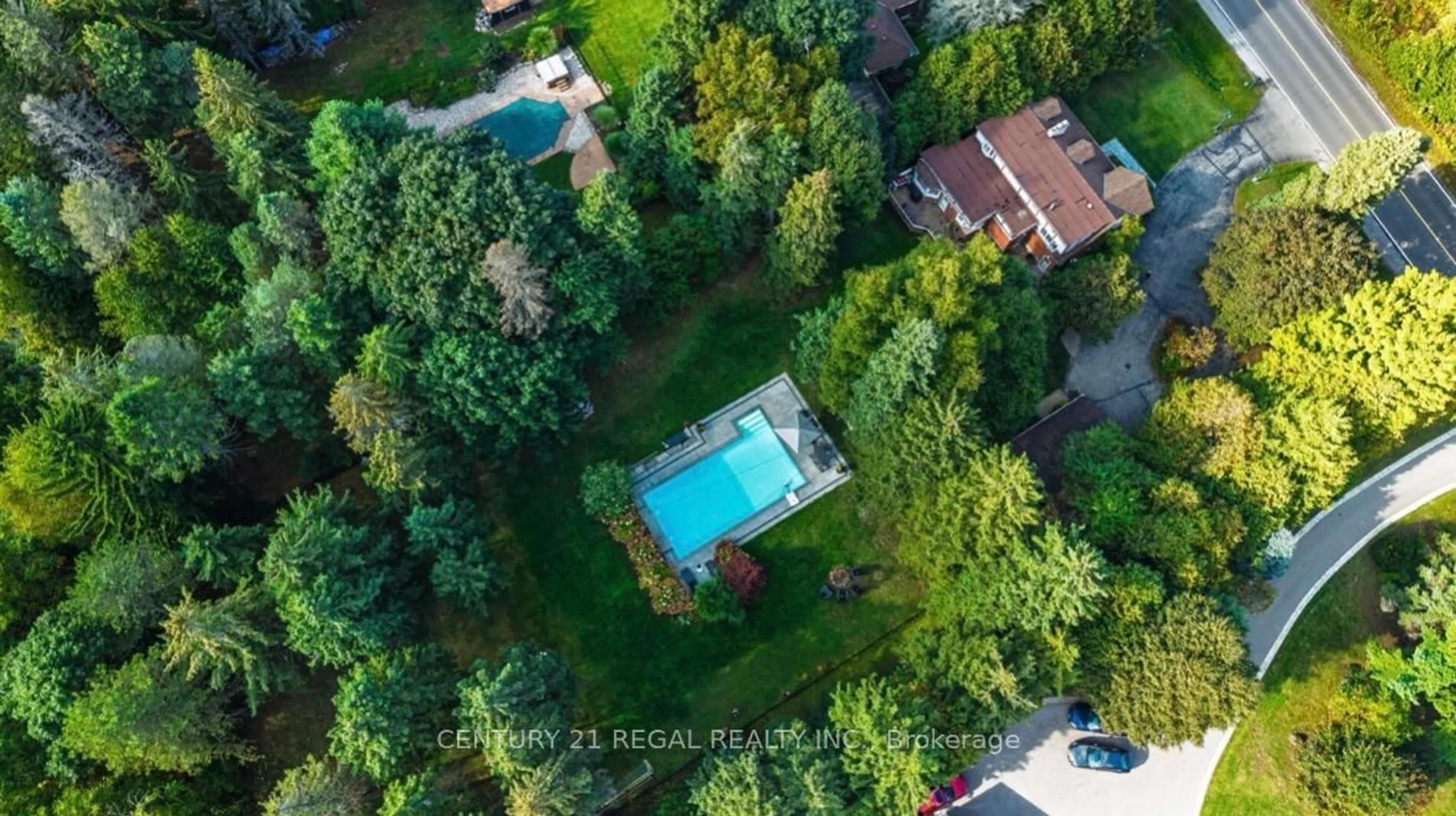 A pic from outside/outdoor area/front of a property/back of a property/a pic from drone, unknown for 4434 Cedar Springs Rd, Burlington Ontario L7P 0P8
