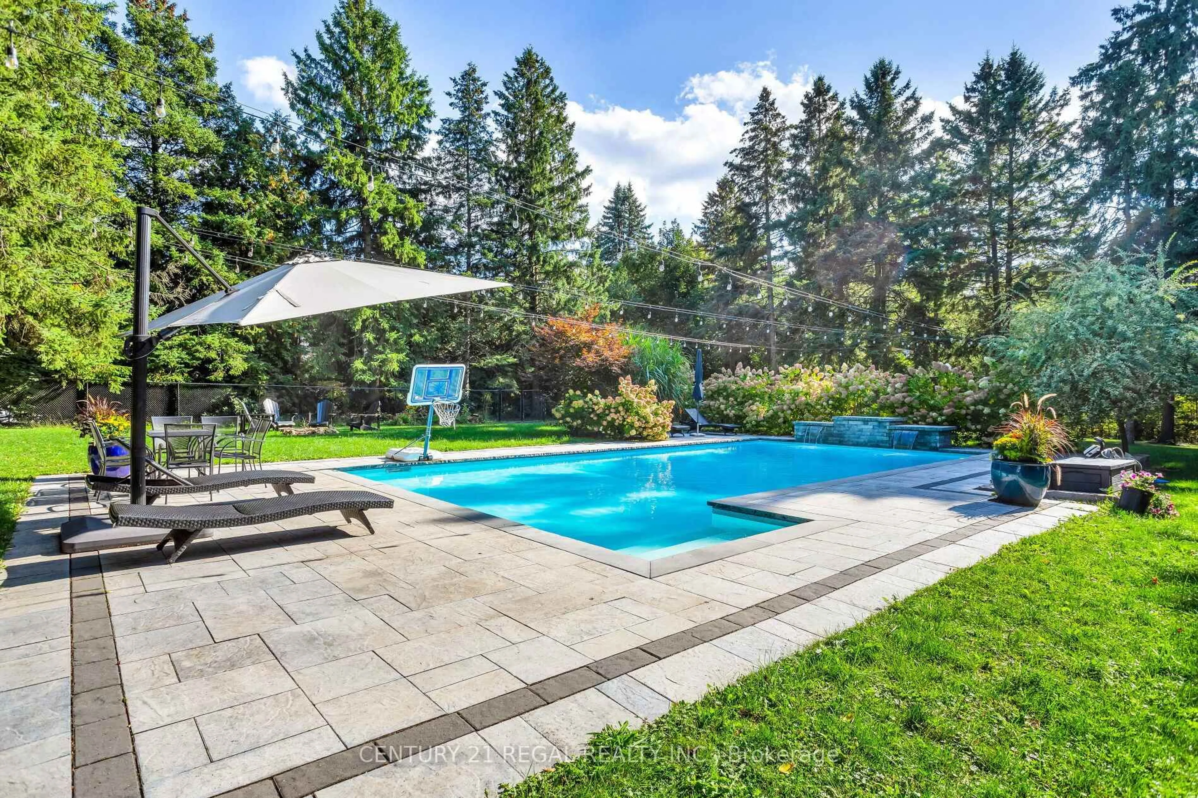Pool for 4434 Cedar Springs Rd, Burlington Ontario L7P 0P8