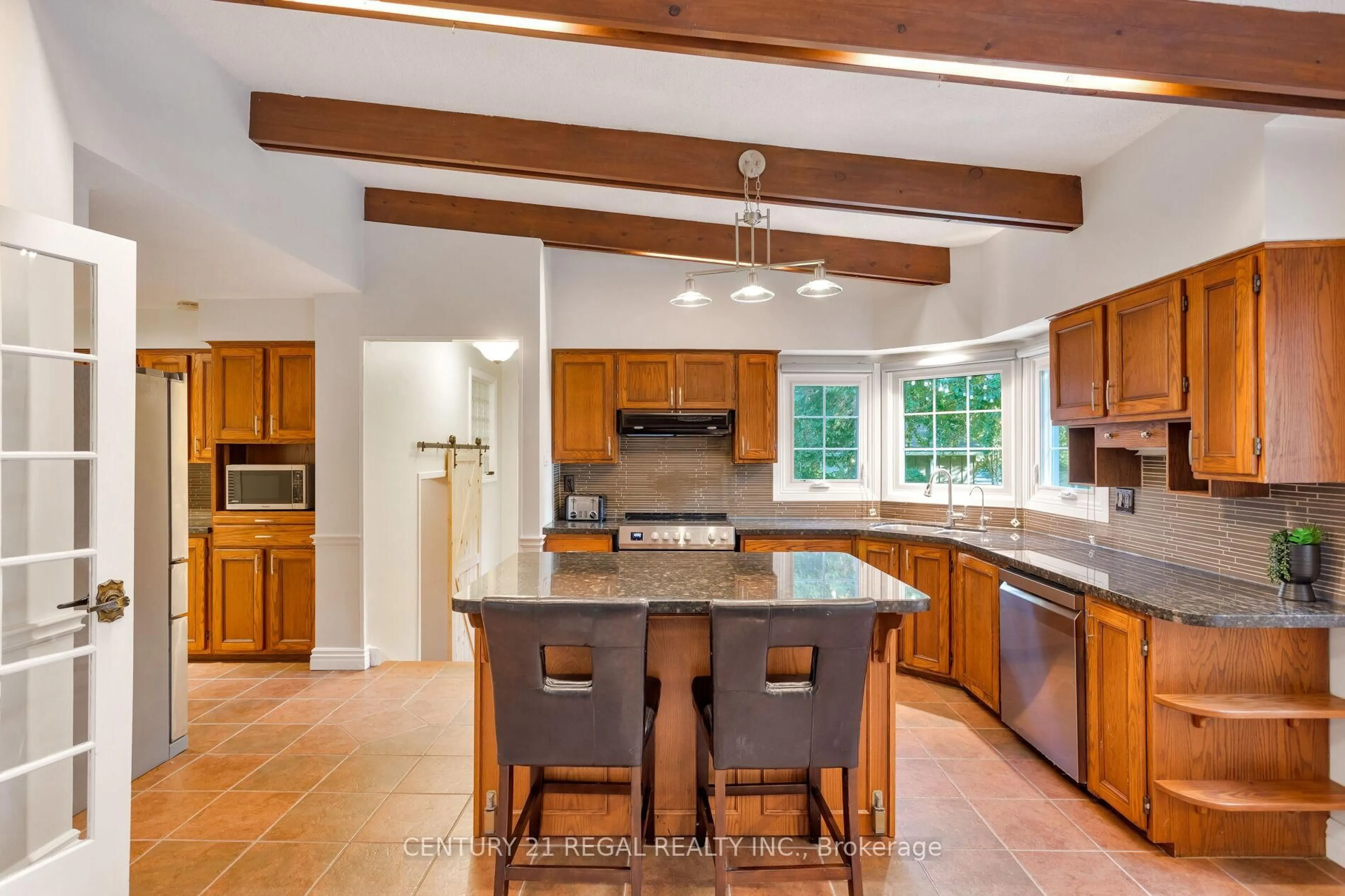 Open concept kitchen, ceramic/tile floor for 4434 Cedar Springs Rd, Burlington Ontario L7P 0P8