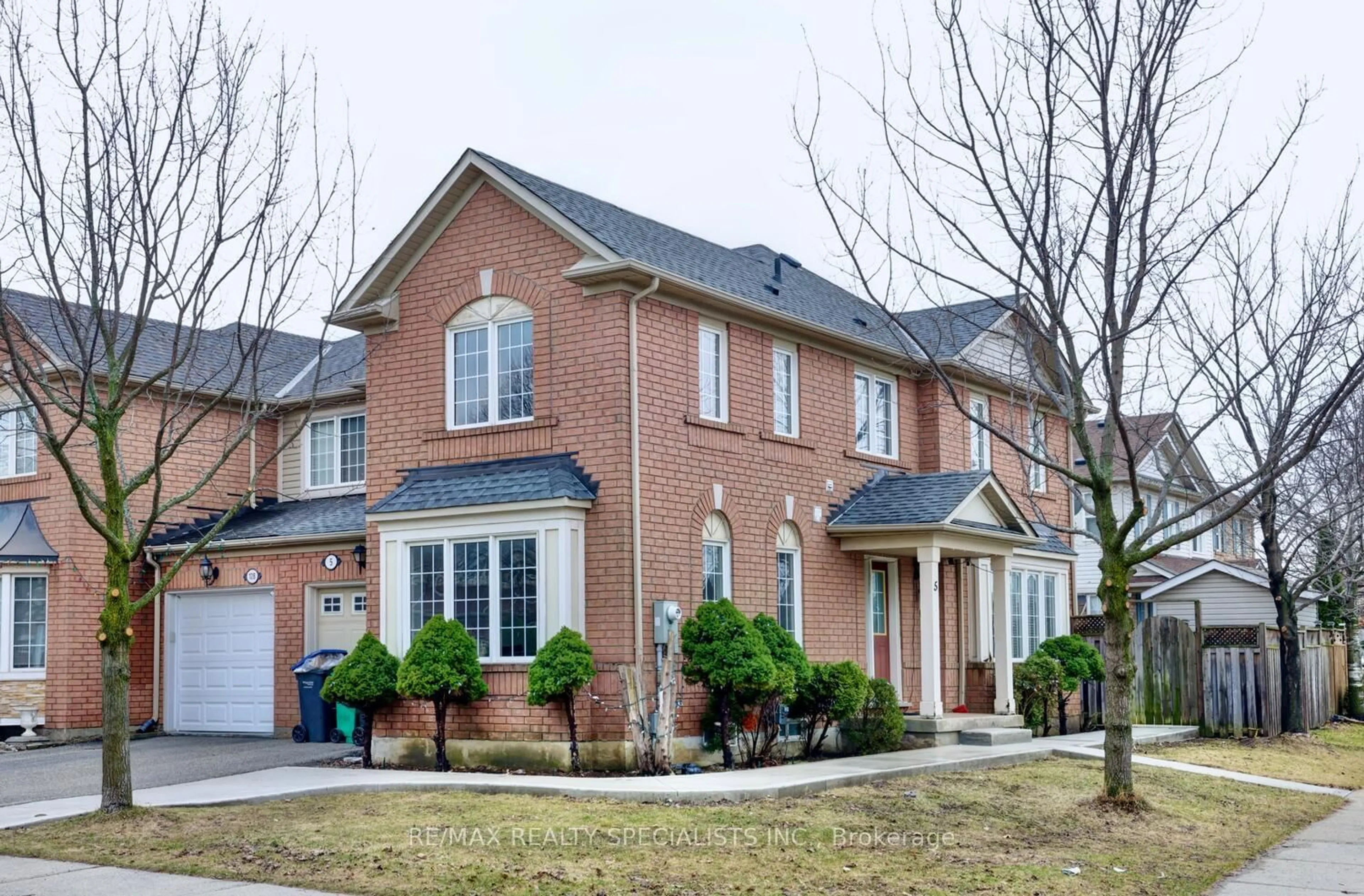 Home with brick exterior material, street for 5 Freedom Gate, Brampton Ontario L7A 2S2