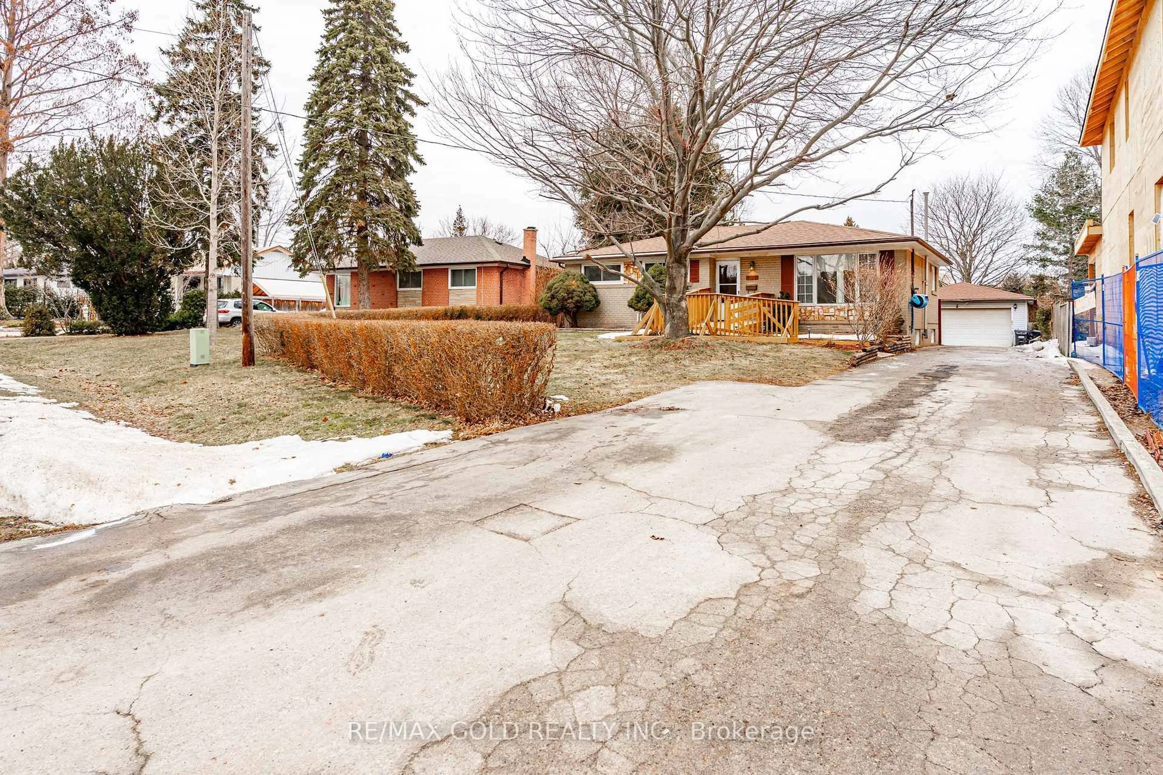 Unknown for 521 Sandbrook Rd, Oakville Ontario L6L 4M6