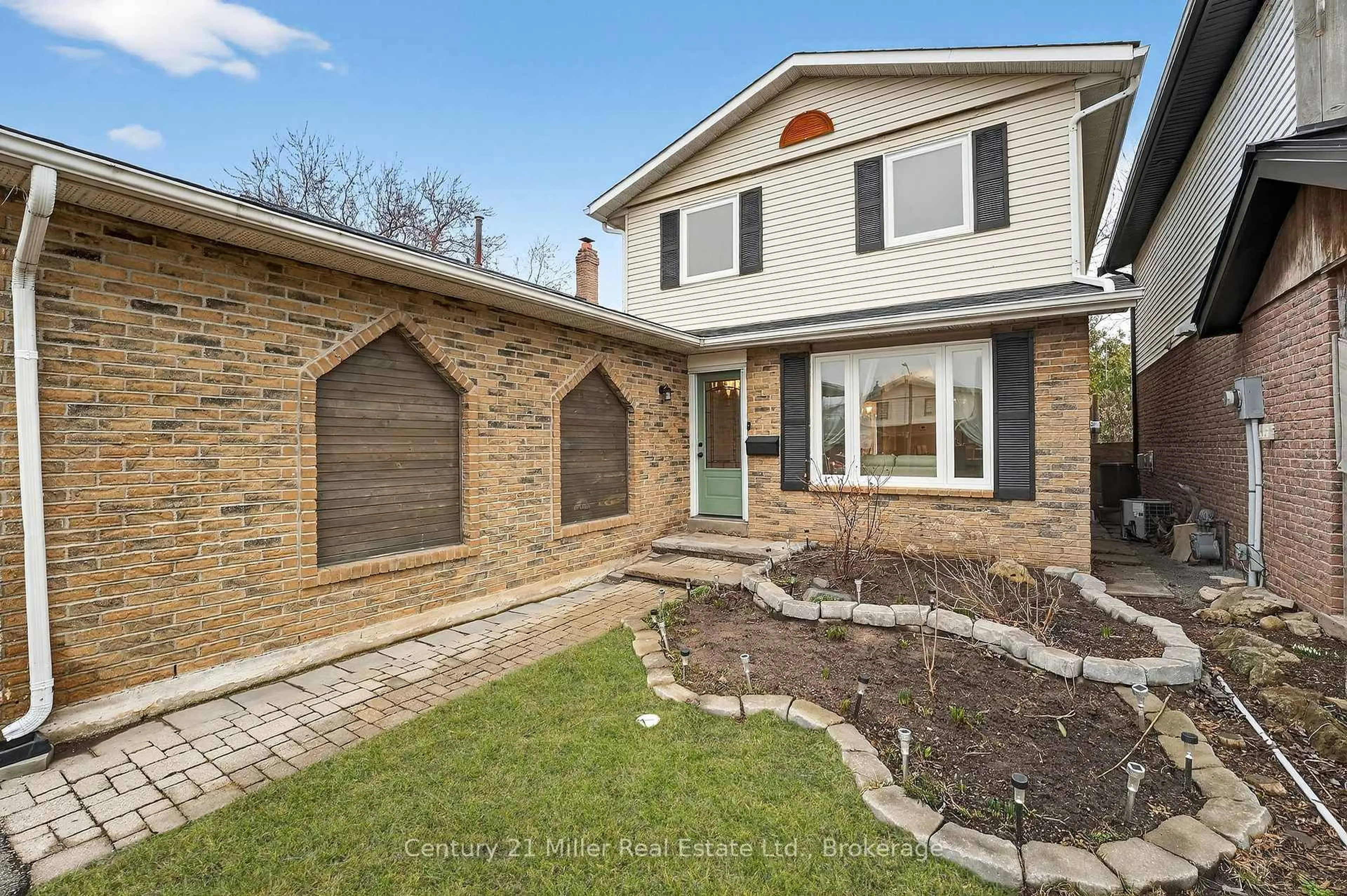 Home with brick exterior material, street for 2451 Malcolm Cres, Burlington Ontario L7P 3Y7